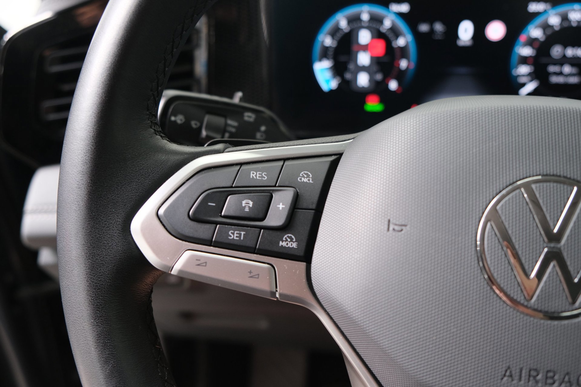 Volkswagen Tiguan 1.5 eTSI Life Edition (2024), foto 32