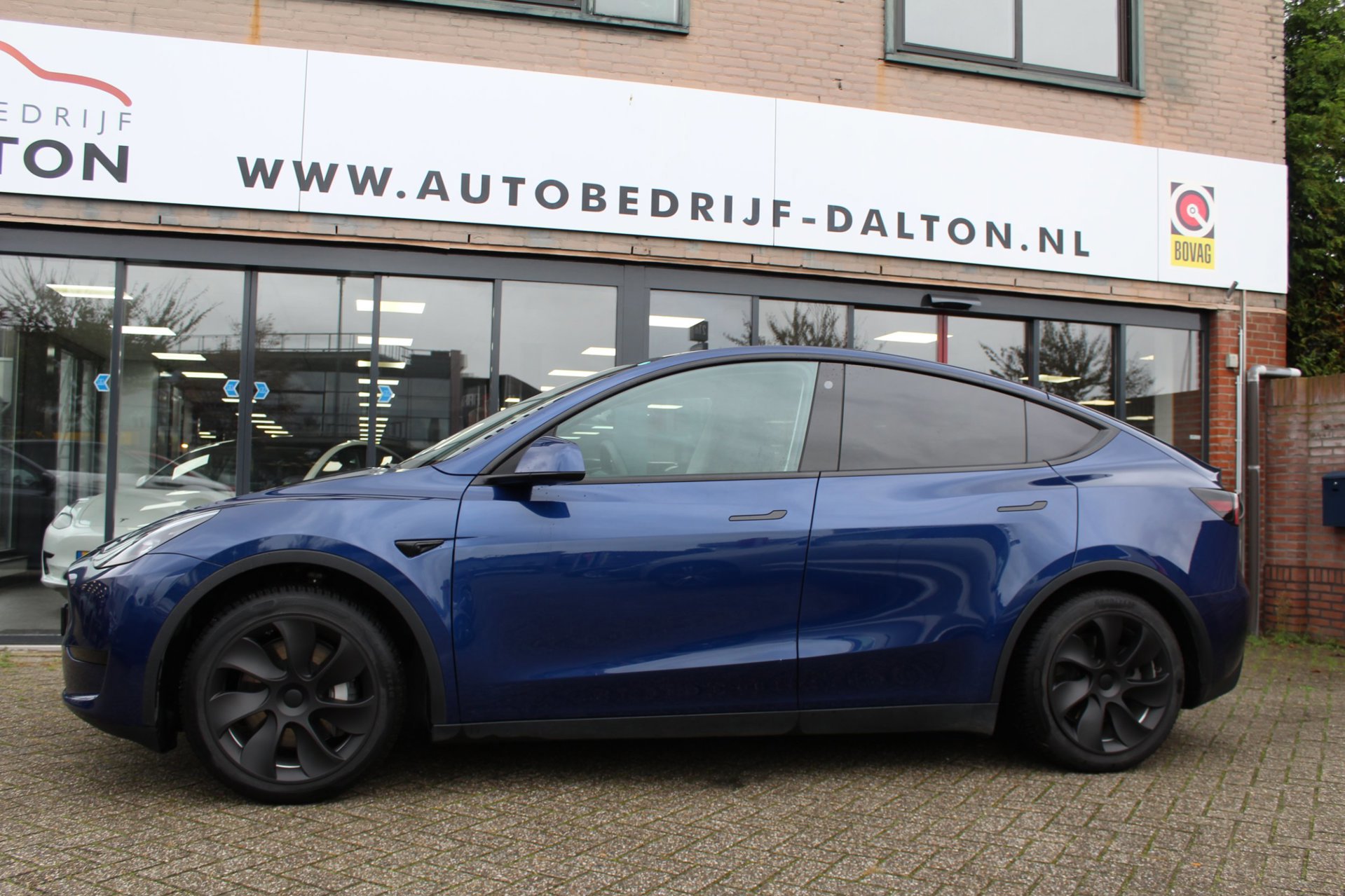 Tesla Model Y RWD 1e (2022), foto 2