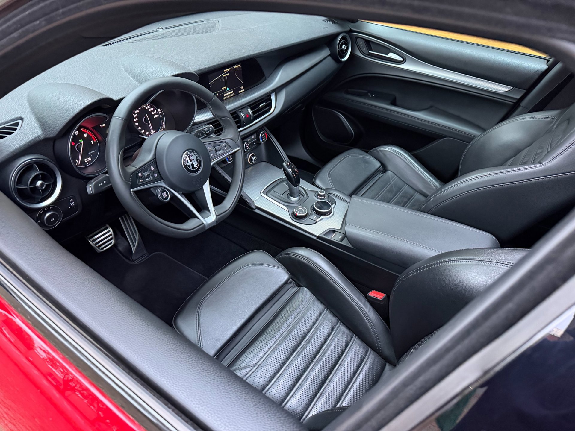 Alfa Romeo Stelvio 2.0 T AWD Special Edition (2018), foto 6