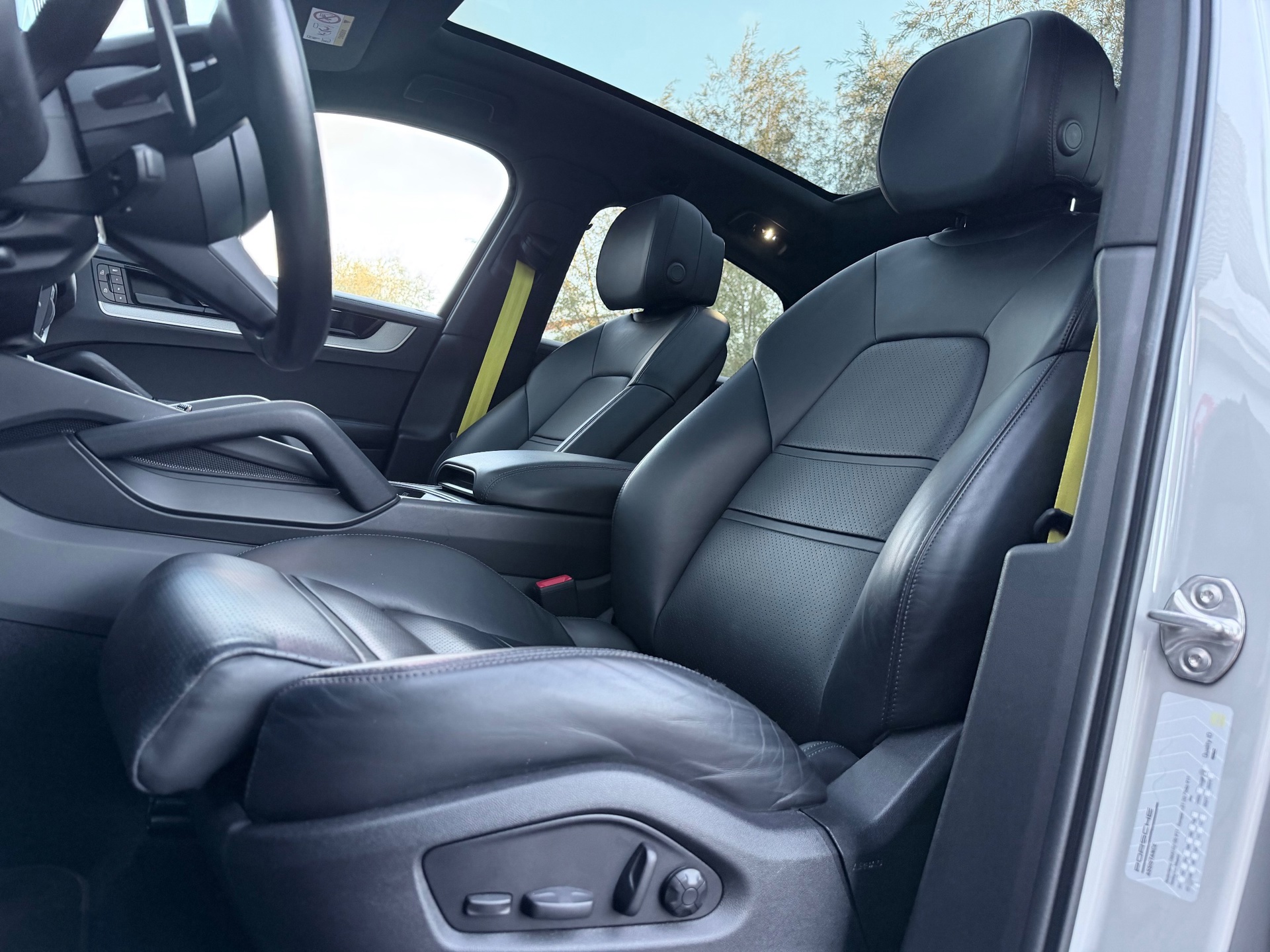 Porsche Cayenne 3.0 E-Hybrid (2023), foto 12
