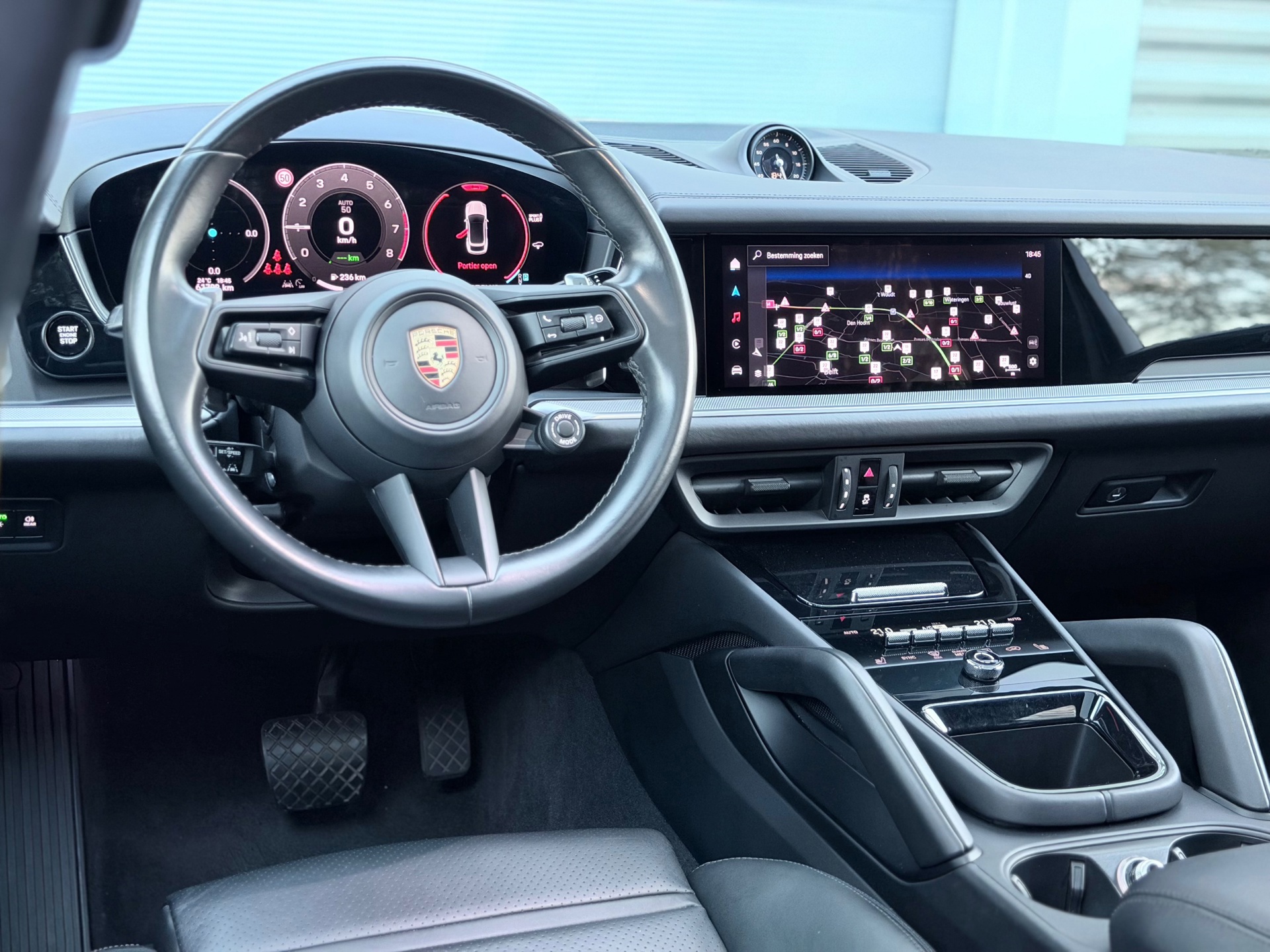 Porsche Cayenne 3.0 E-Hybrid (2023), foto 15