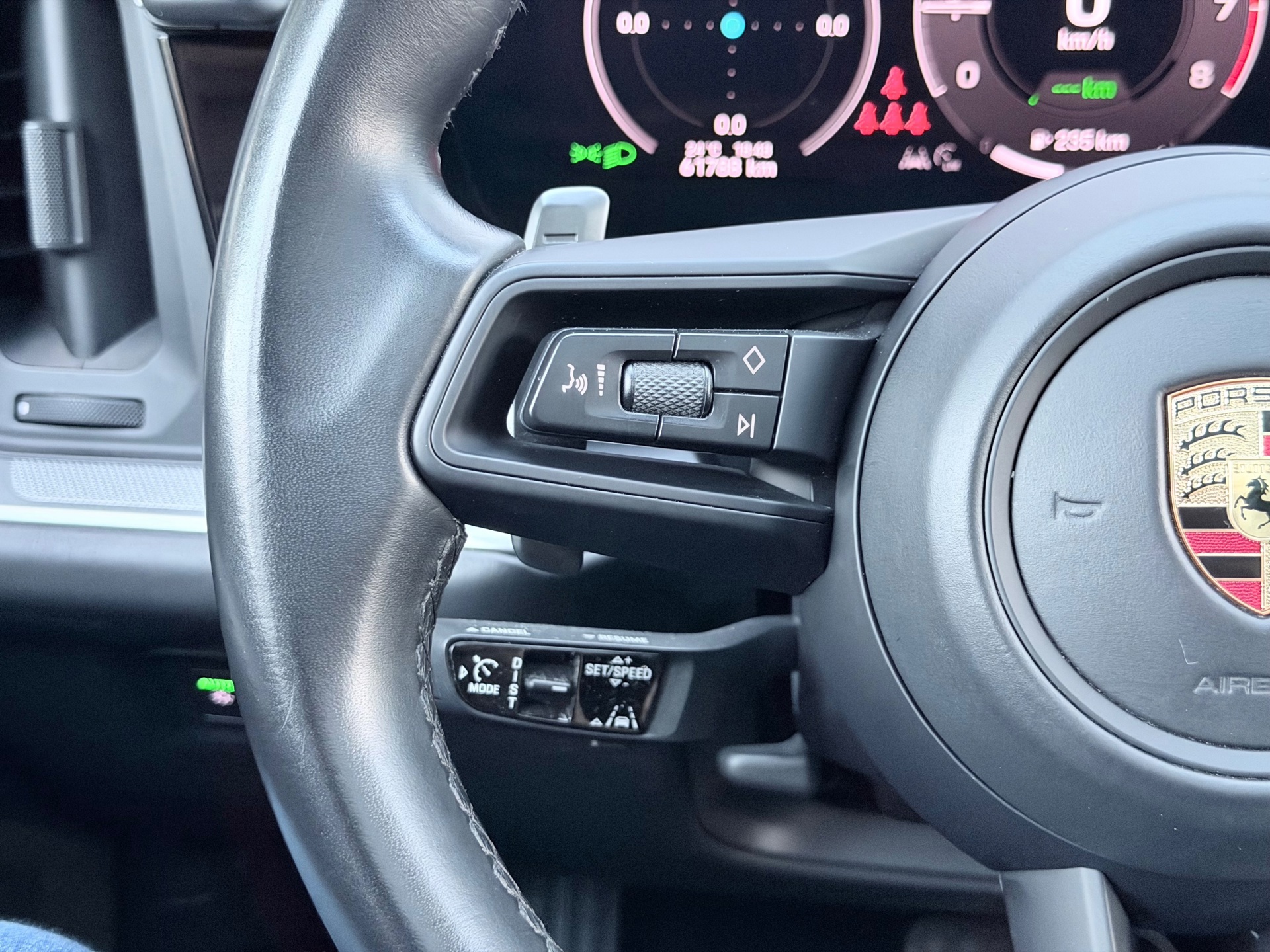 Porsche Cayenne 3.0 E-Hybrid (2023), foto 17