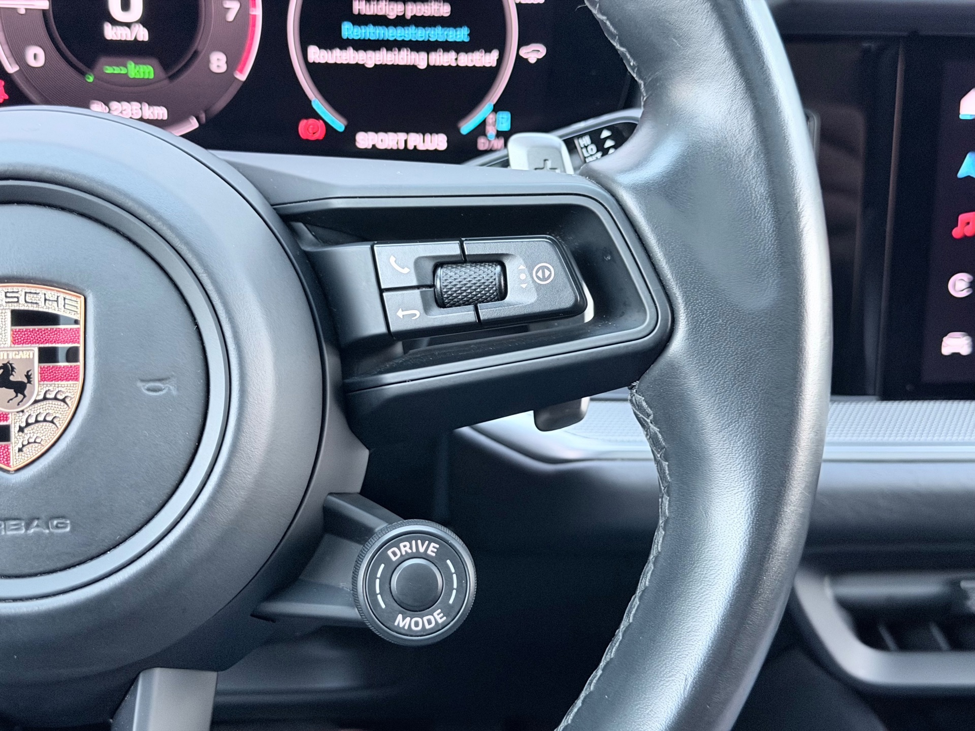 Porsche Cayenne 3.0 E-Hybrid (2023), foto 19
