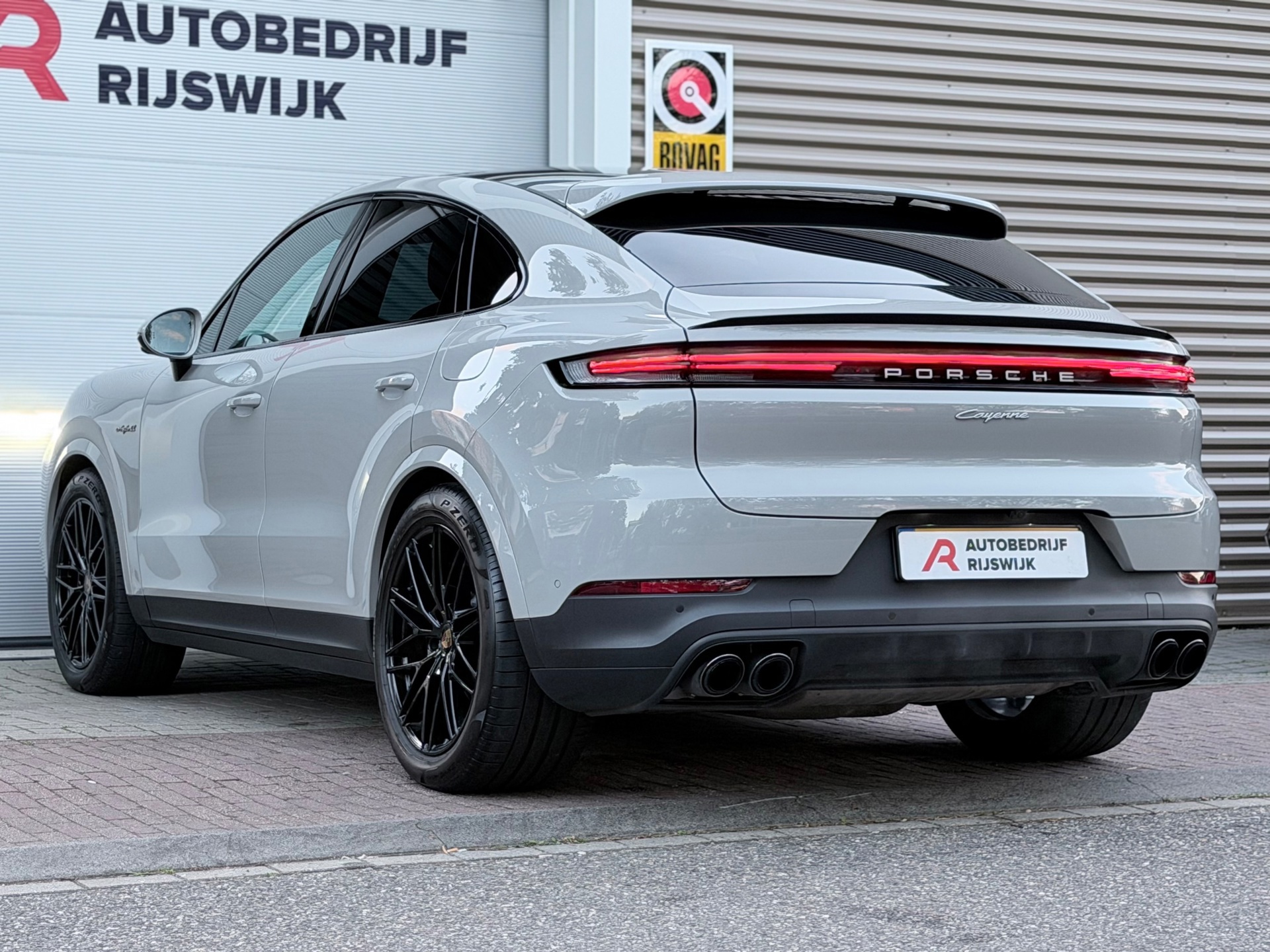 Porsche Cayenne 3.0 E-Hybrid (2023), foto 8