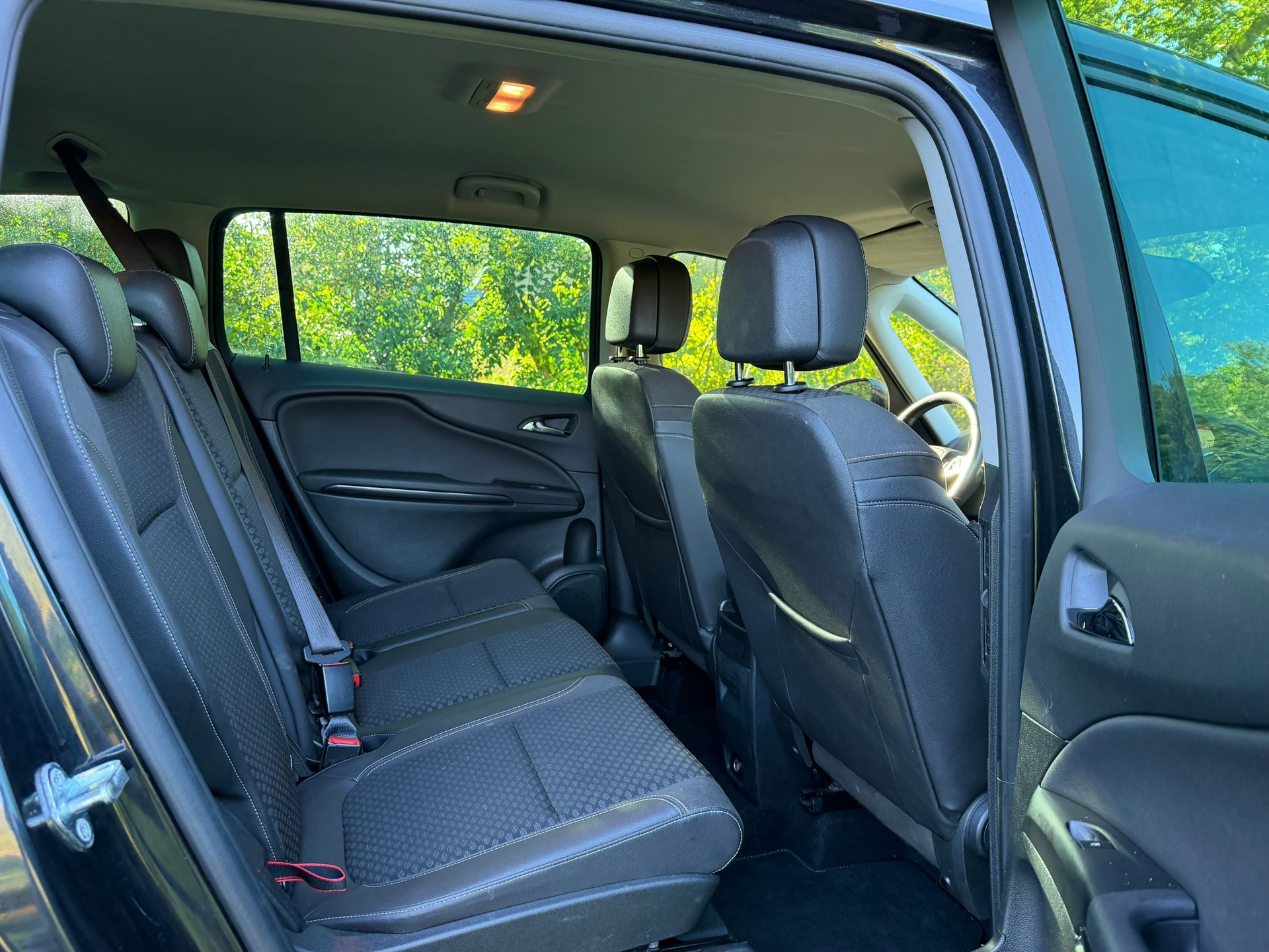 Opel Zafira Tourer 1.4 Innovation (2016), foto 10