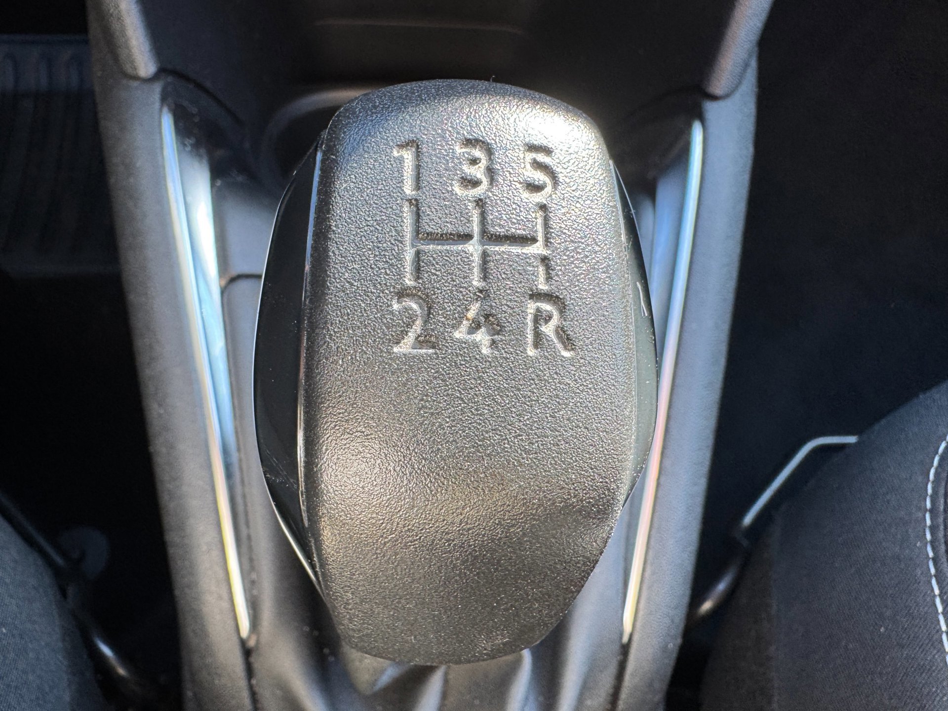 Peugeot 208 1.2 PureTech Blue Lion top (2017), foto 22