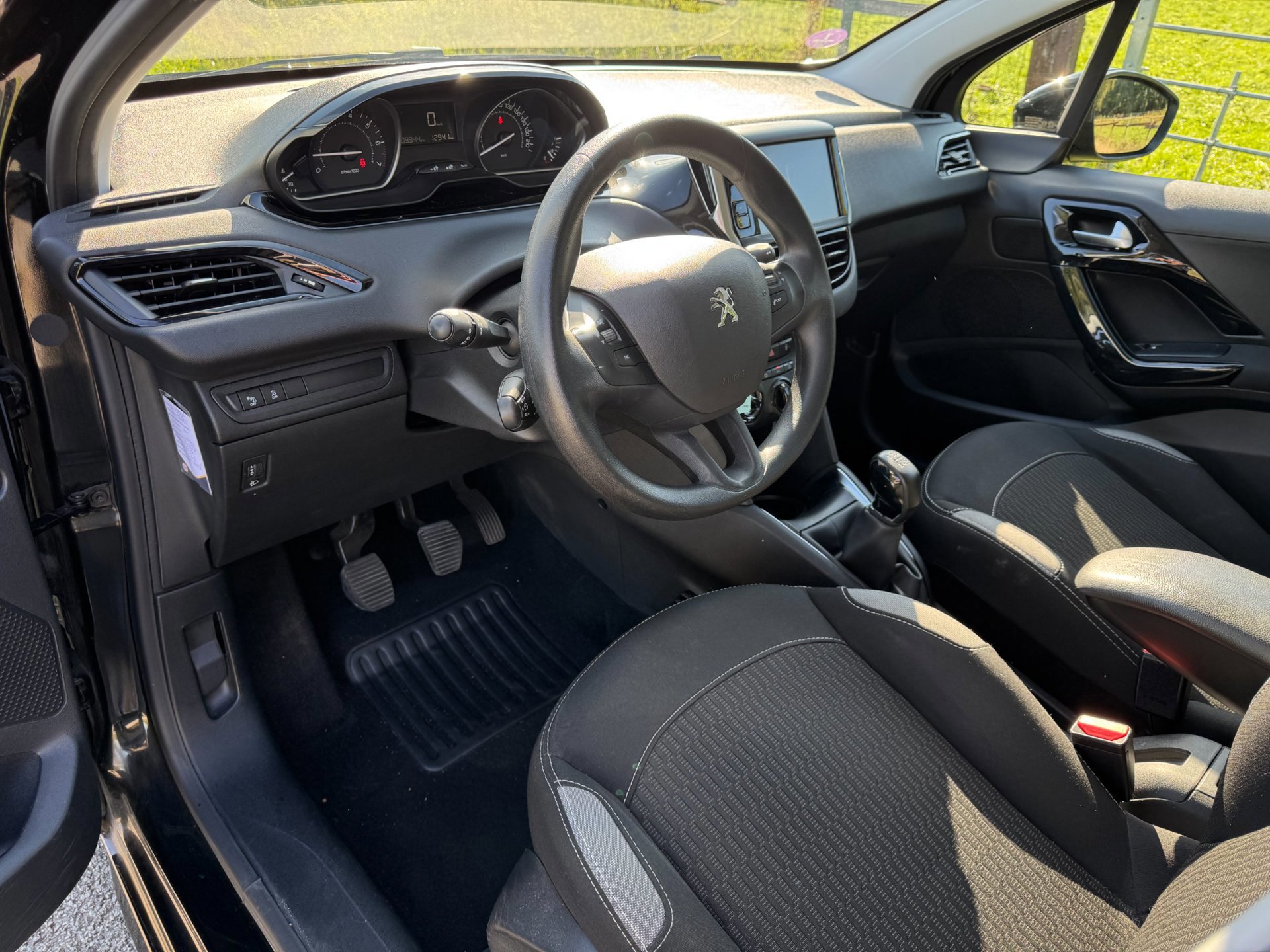 Peugeot 208 1.2 PureTech Blue Lion top (2017), foto 10