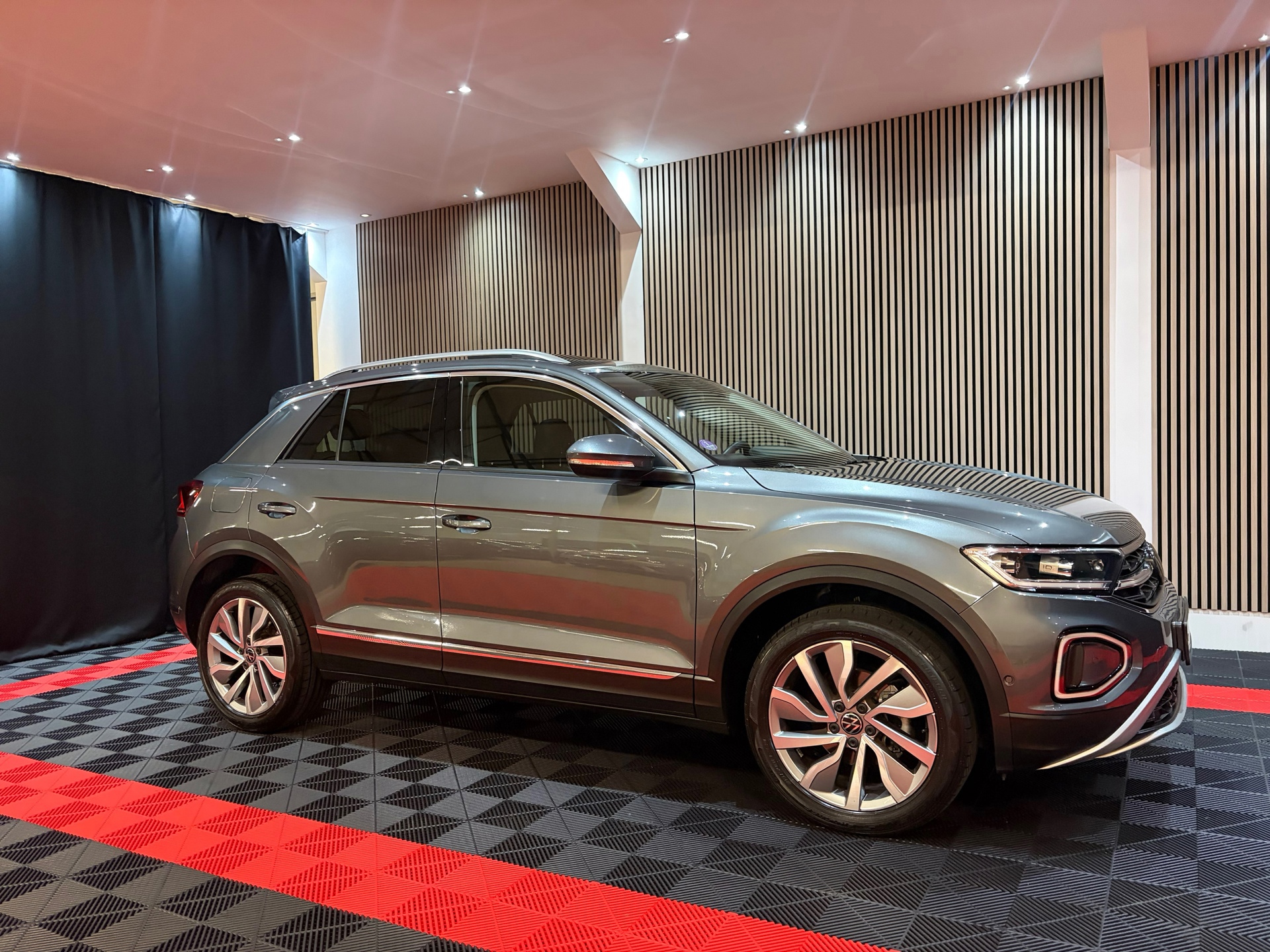 Volkswagen T-Roc 1.5 TSI Style (2022), foto 2