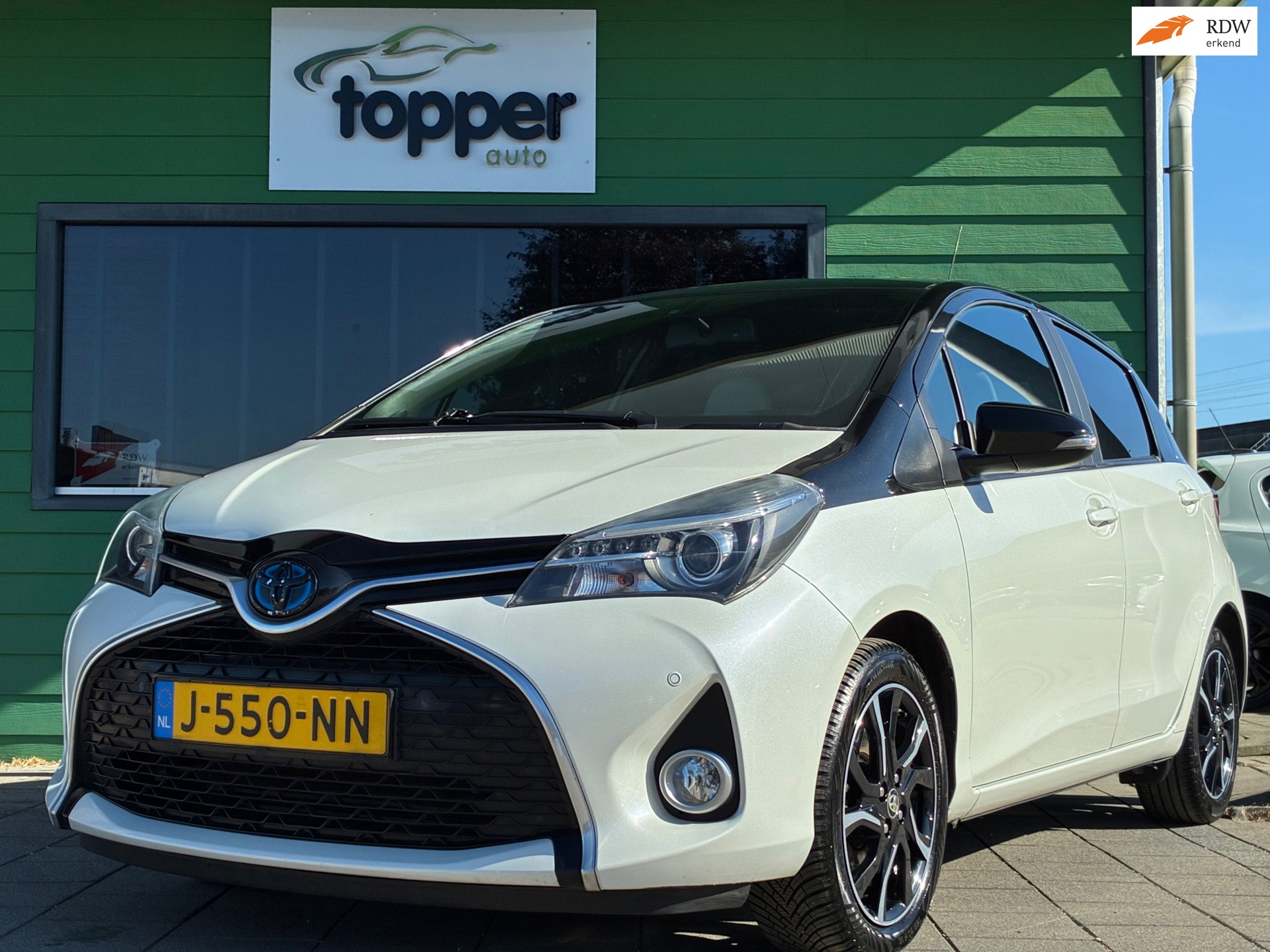 Toyota Yaris 1.5 Hybrid Dynamic Bi-Tone (2016), foto 1