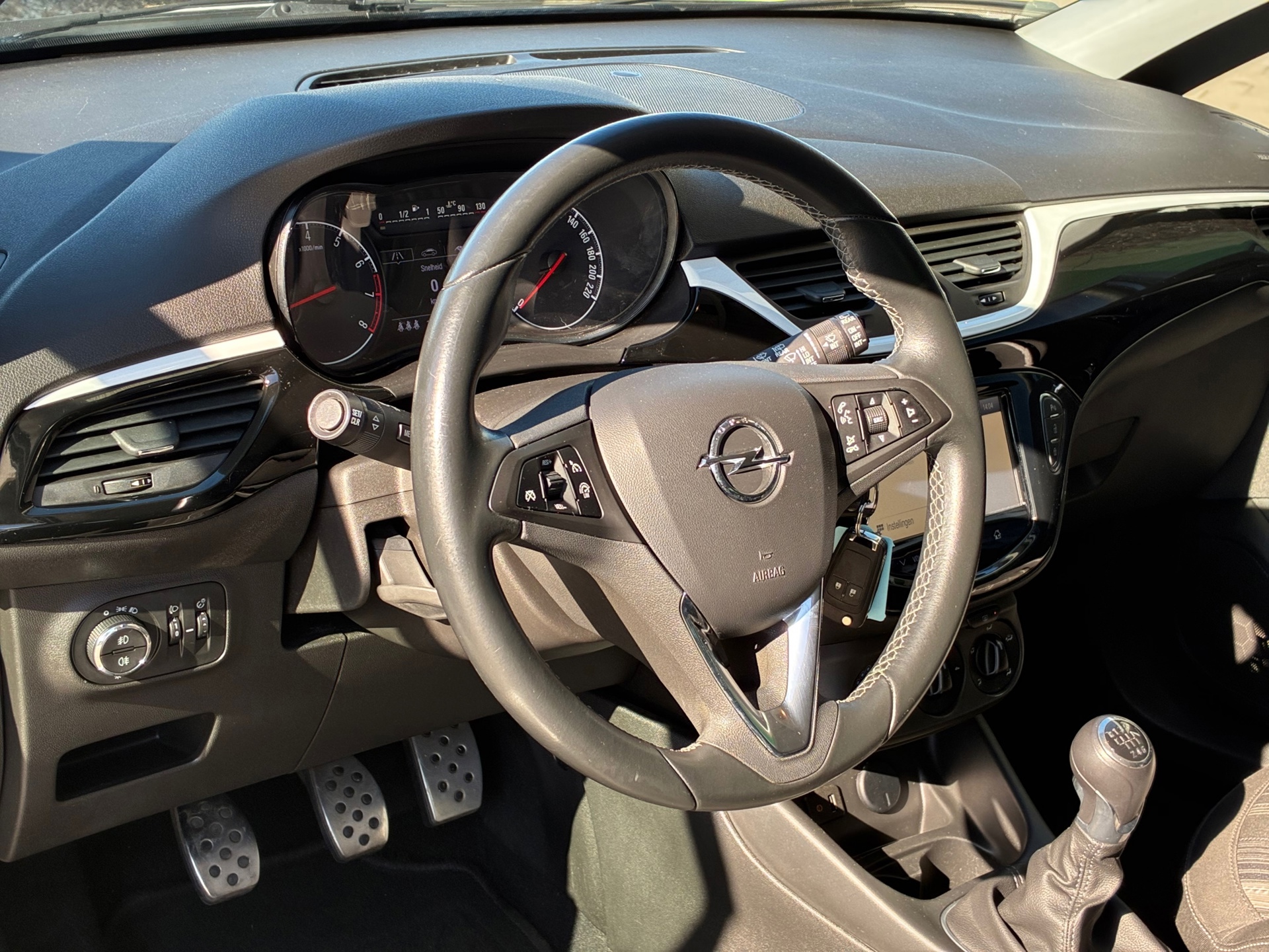 Opel Corsa 1.0 Turbo Color Edition (2016), foto 12