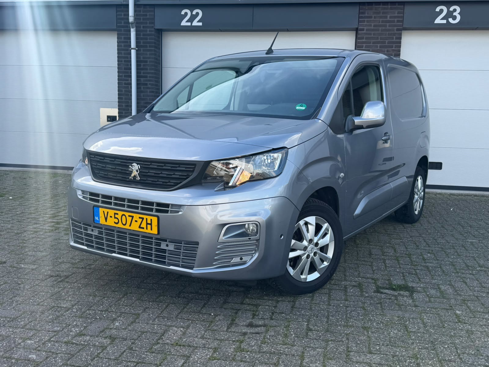 Peugeot Partner 1.5 BlueHDI Asphalt (2019), foto 1