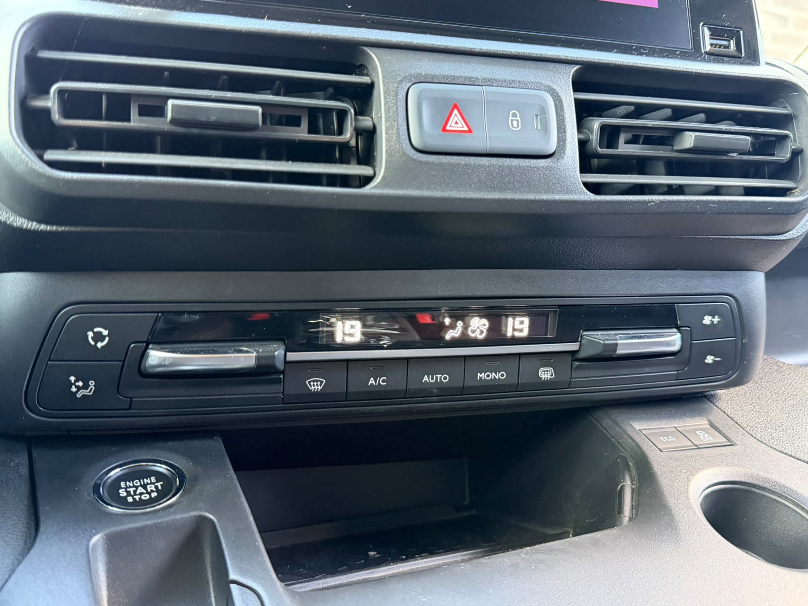 Peugeot Partner 1.5 BlueHDI Asphalt (2019), foto 16