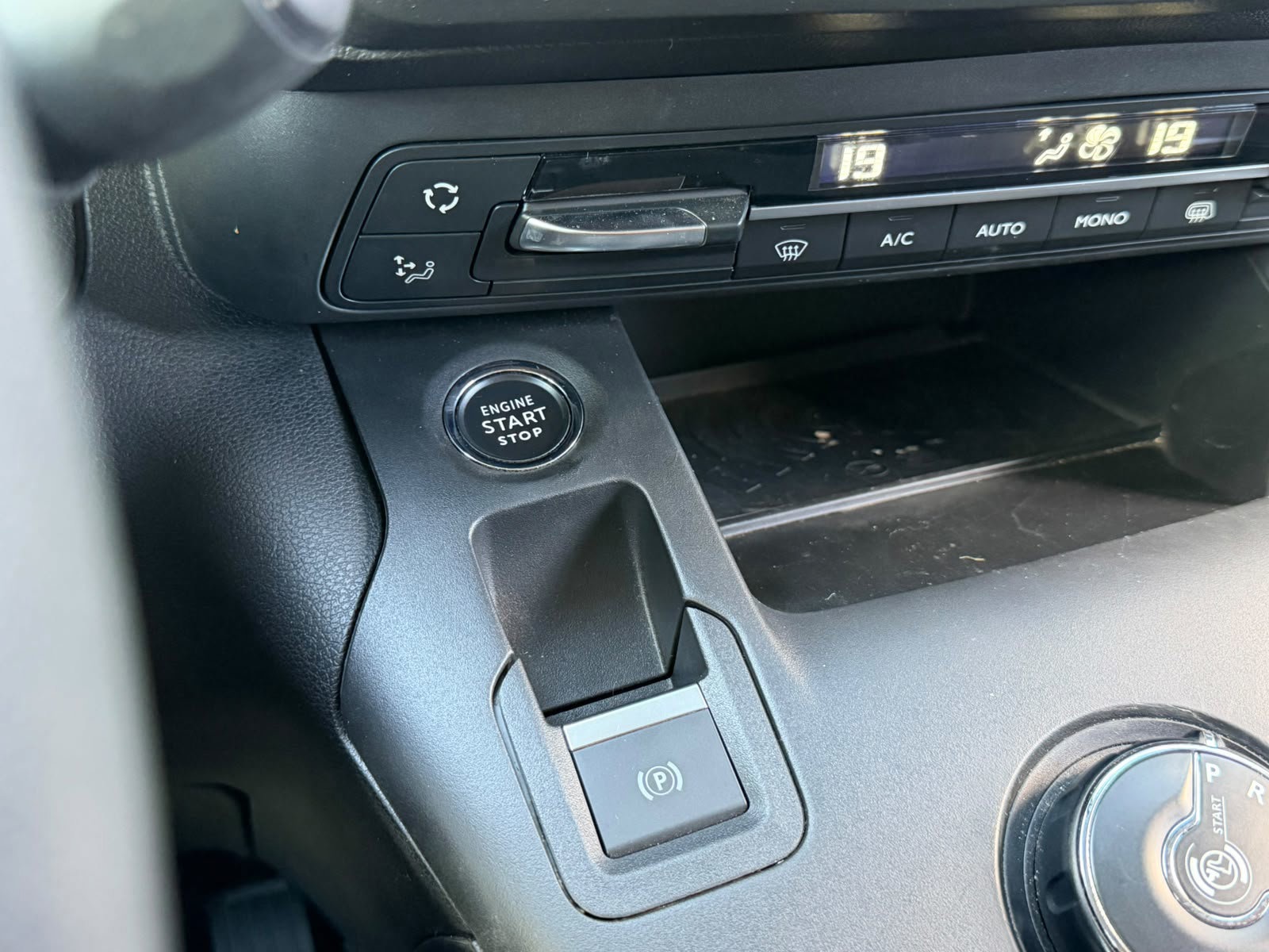 Peugeot Partner 1.5 BlueHDI Asphalt (2019), foto 19
