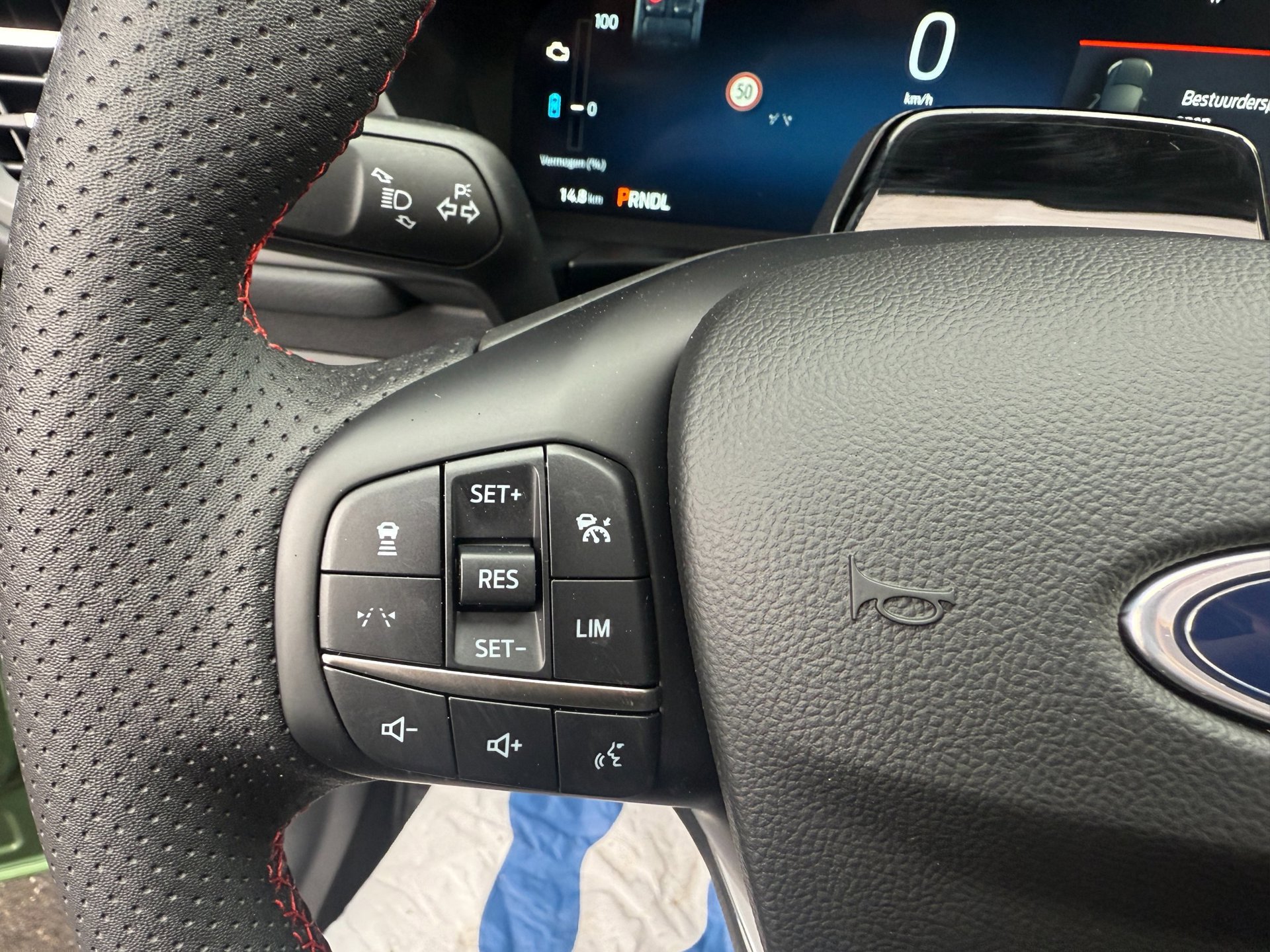 Ford KUGA 2.5 PHEV ST-Line X (2026), foto 15