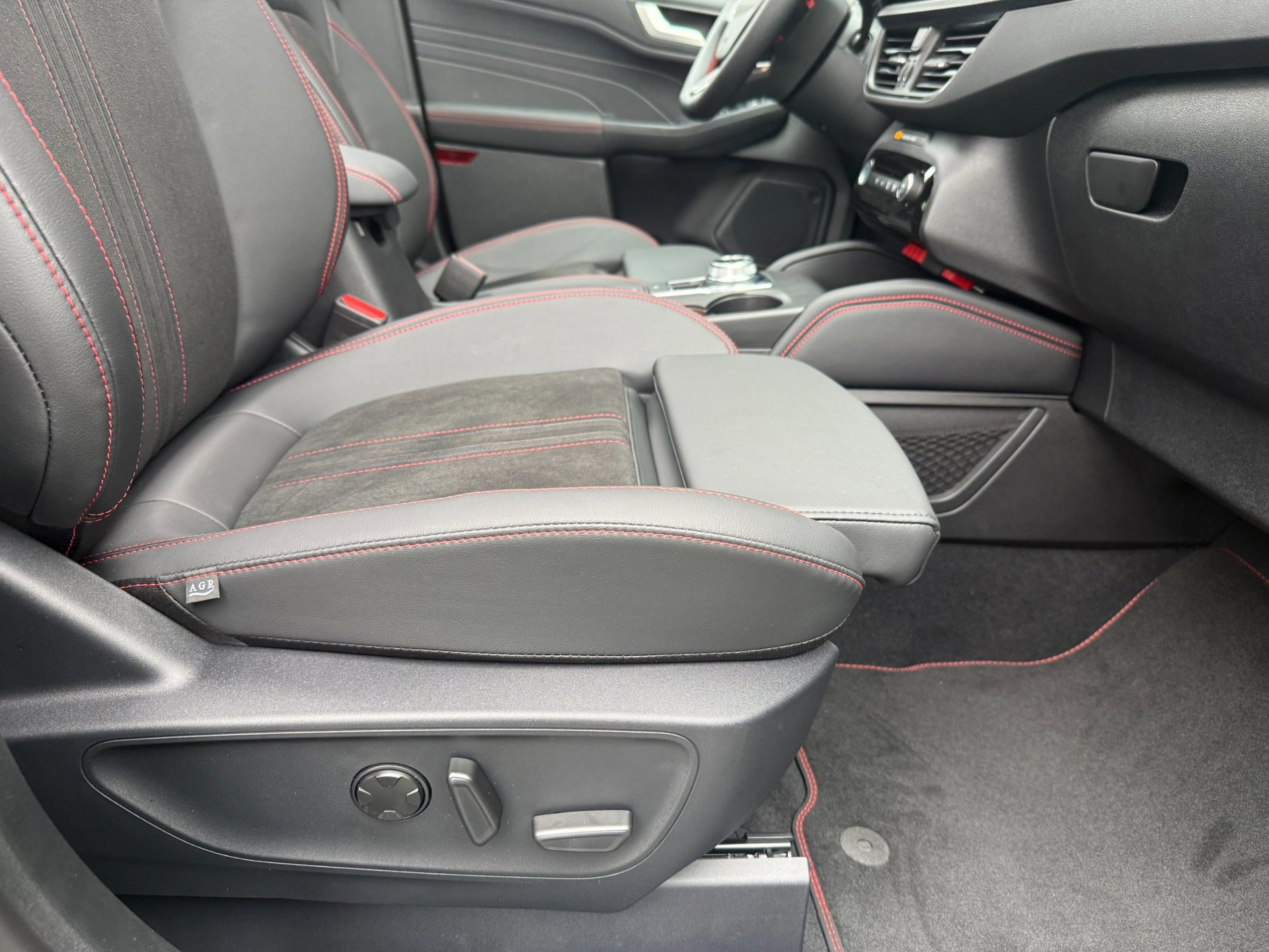 Ford KUGA 2.5 PHEV ST-Line X (2026), foto 27