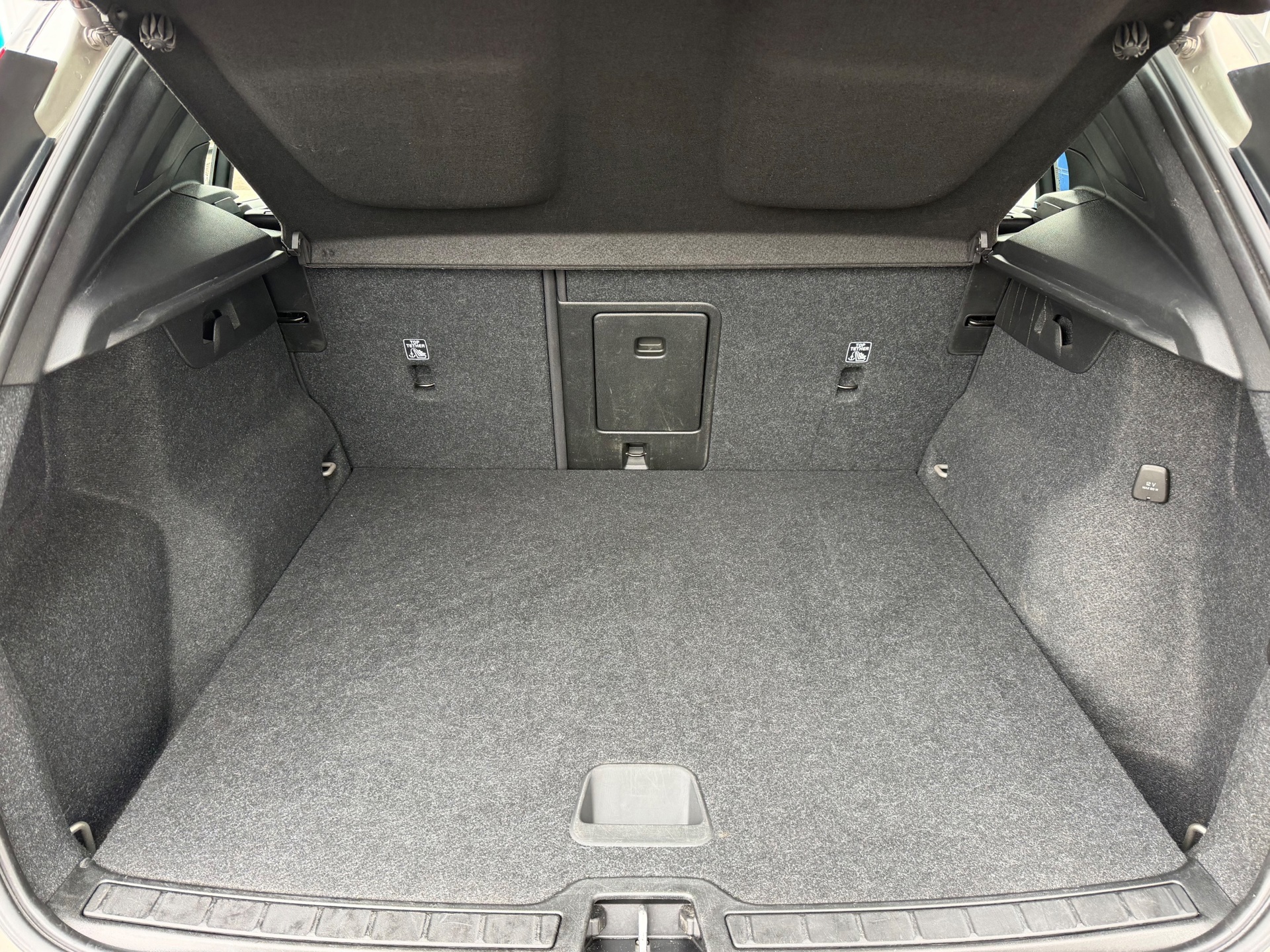 Volvo XC40 1.5 T4 Recharge R-Design (2021), foto 15