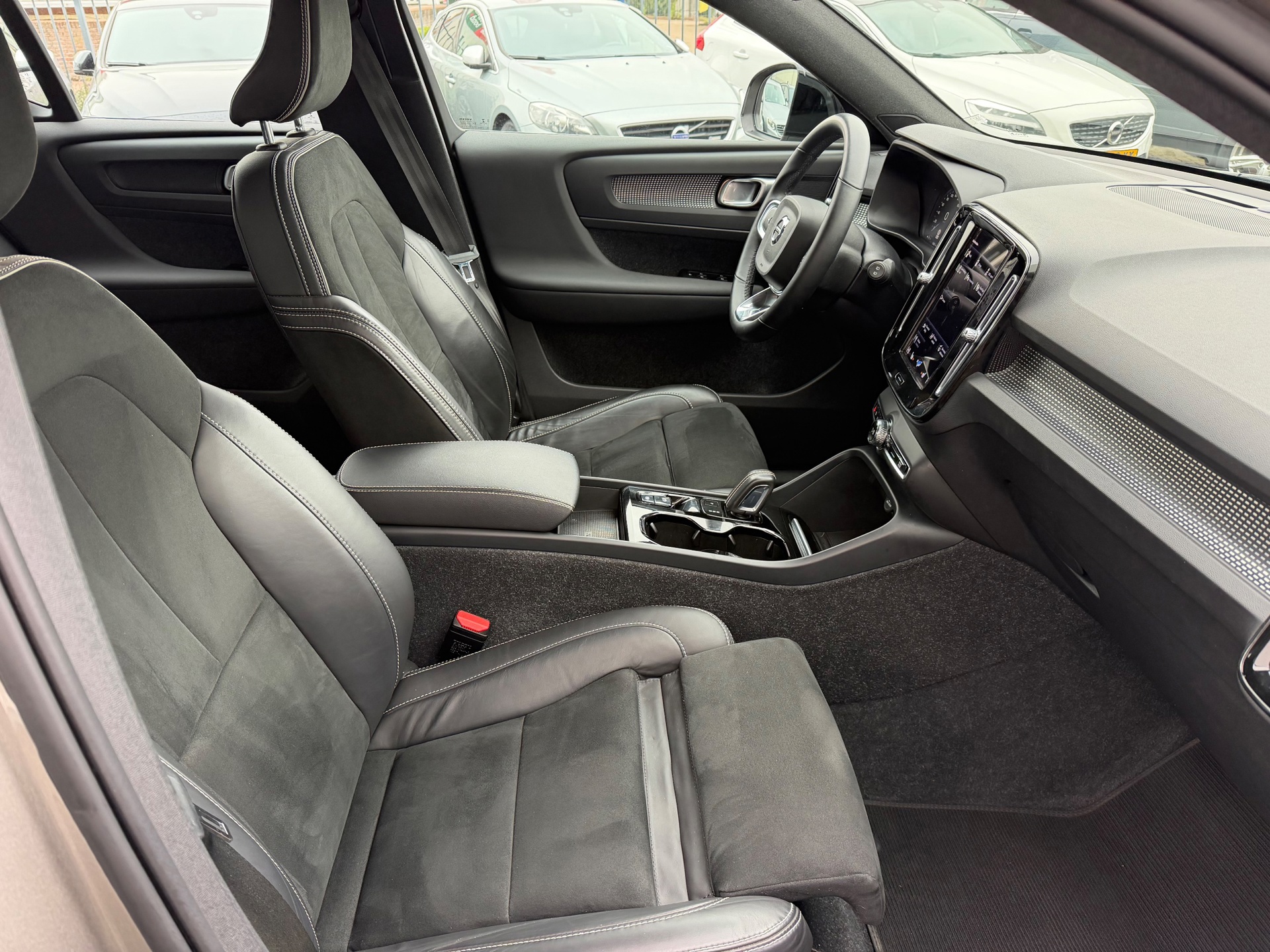 Volvo XC40 1.5 T4 Recharge R-Design (2021), foto 16