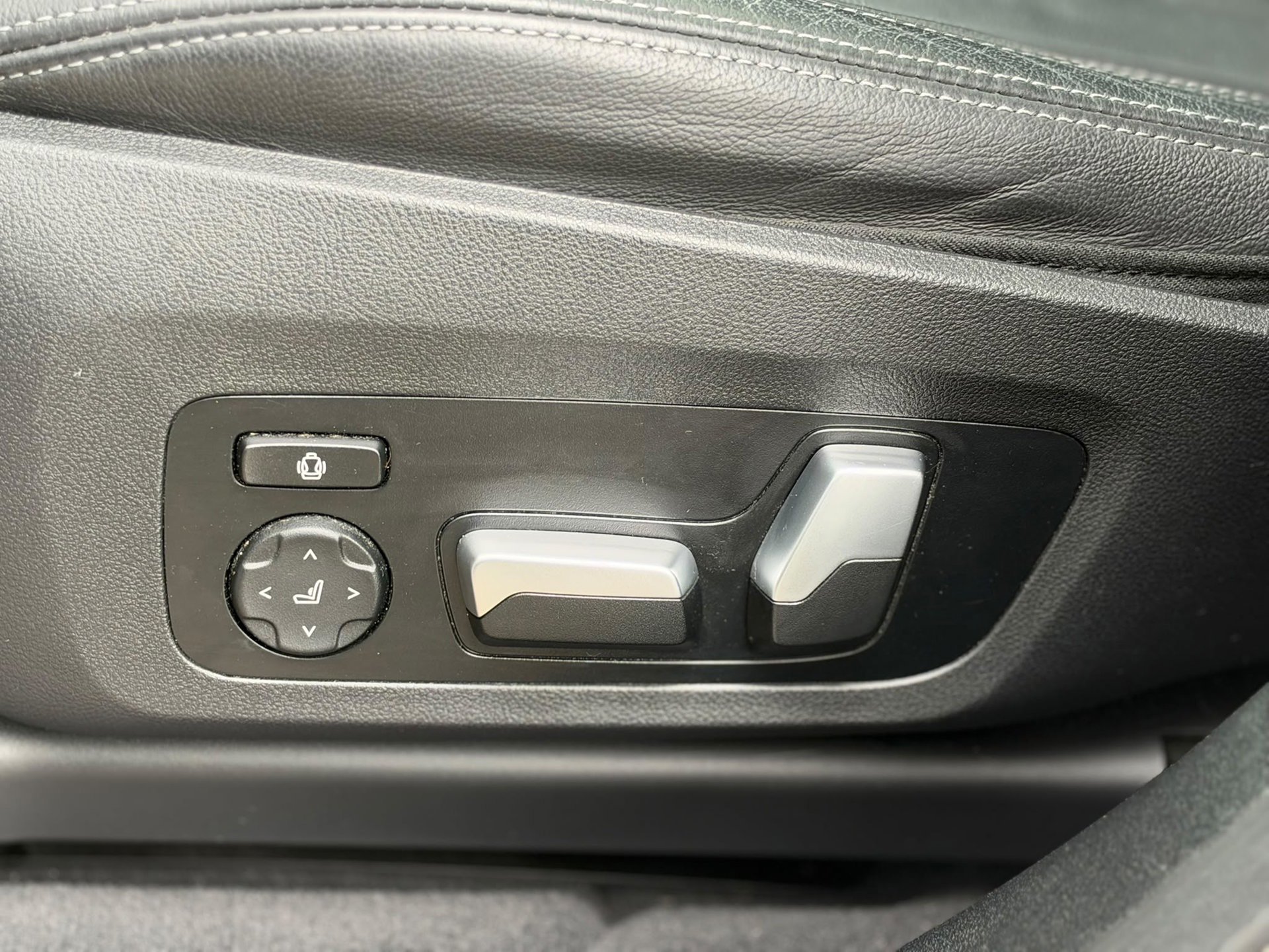 BMW IX3 High Executive 80 kWh (2021), foto 13