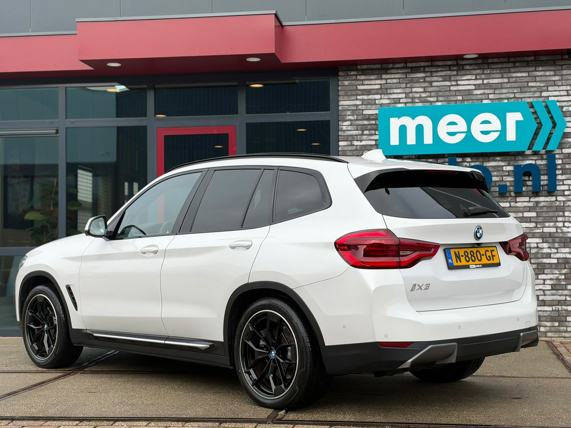 BMW IX3 High Executive 80 kWh (2021), foto 20