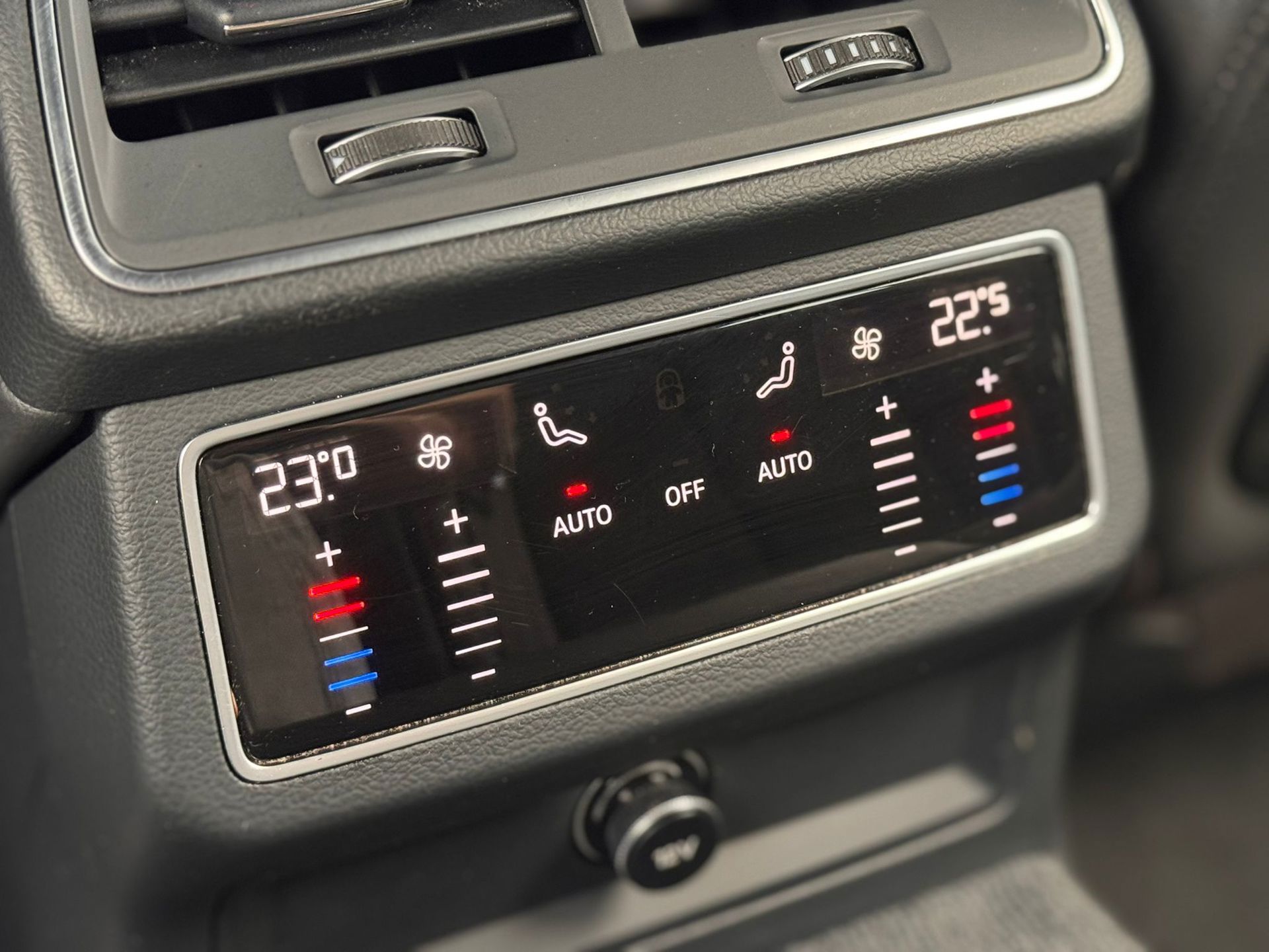 Audi A6 Avant 55 TFSI e quattro Competition S-LINE (2021), foto 18