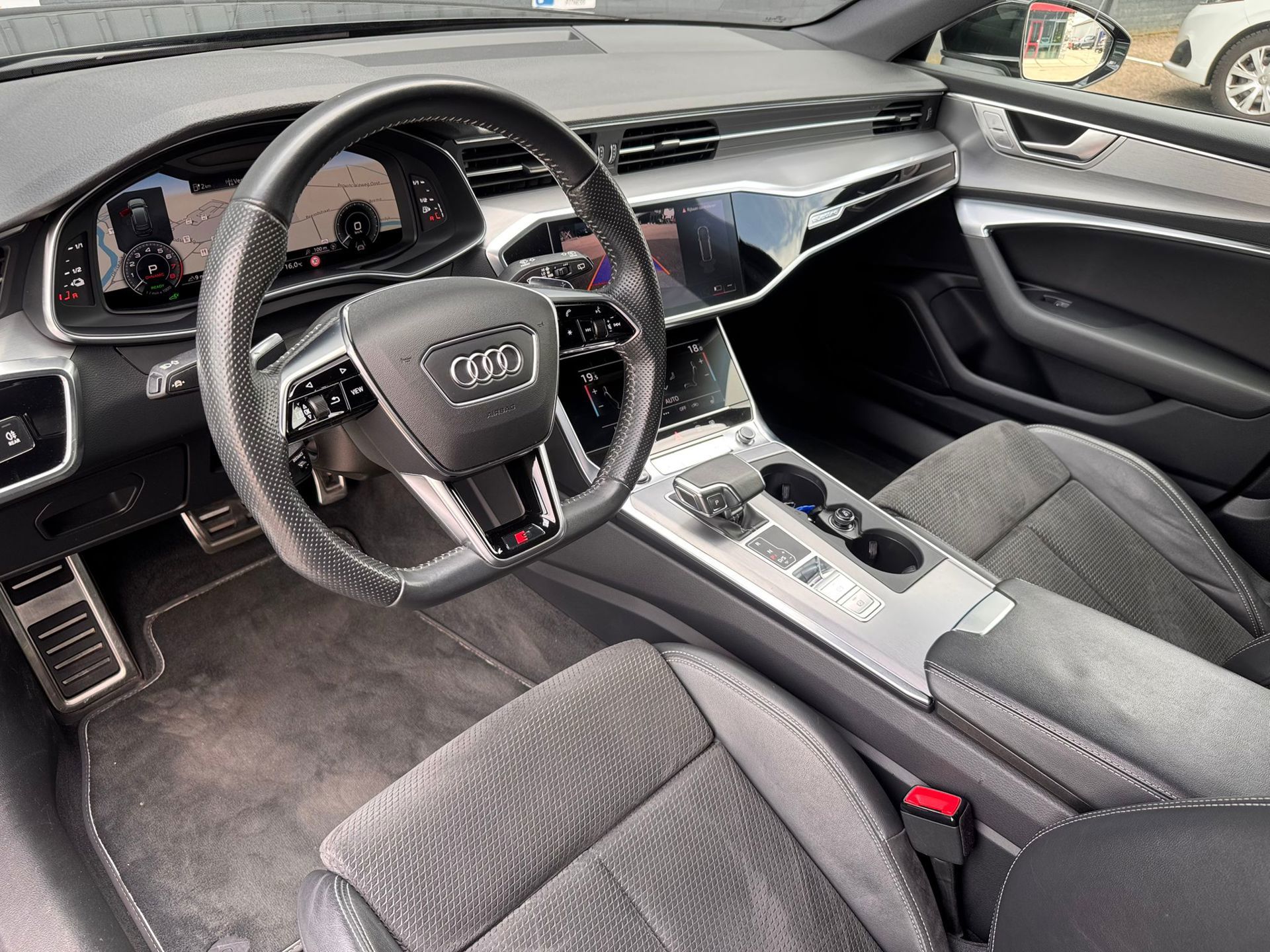 Audi A6 Avant 55 TFSI e quattro Competition S-LINE (2021), foto 4