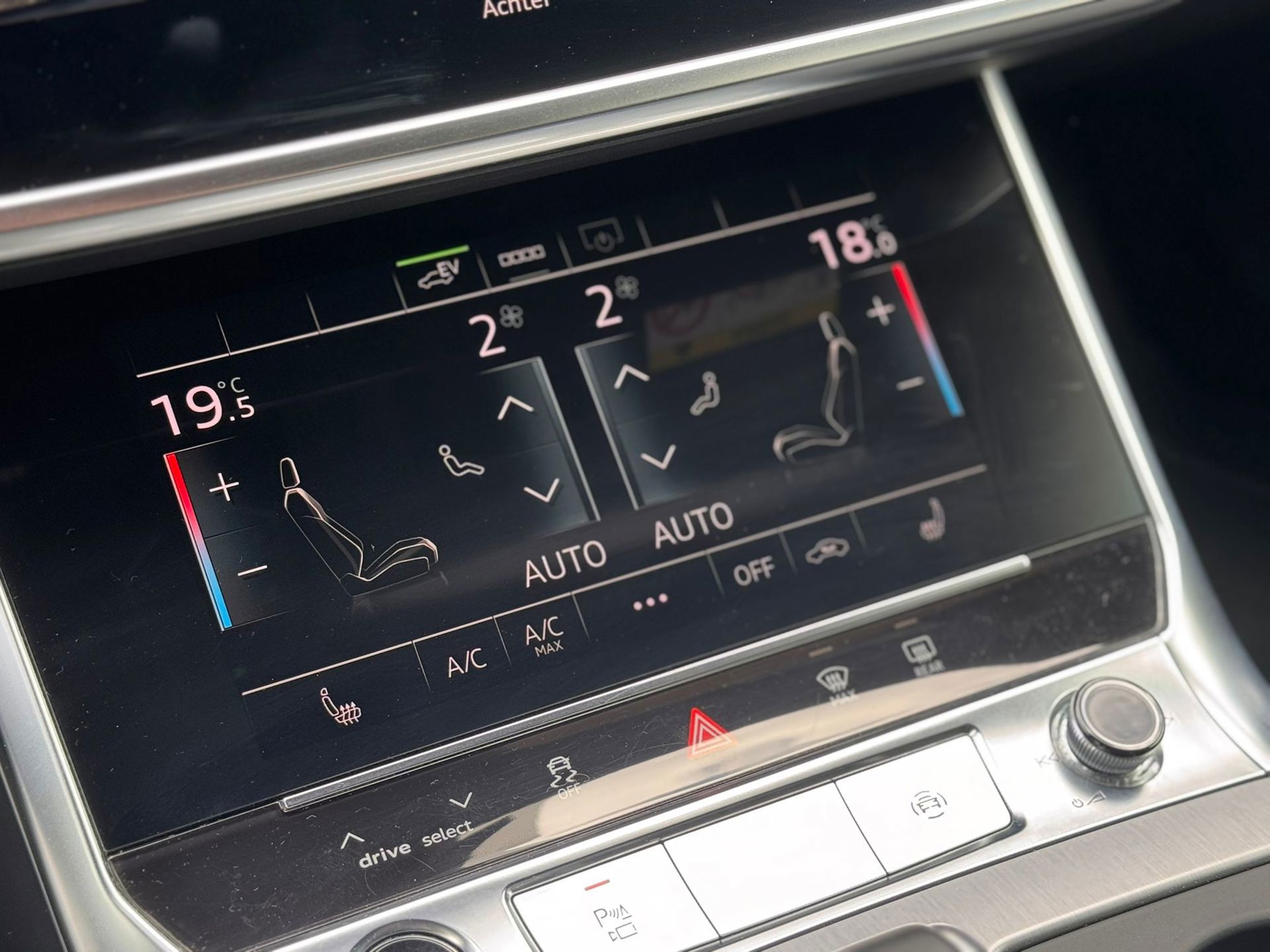 Audi A6 Avant 55 TFSI e quattro Competition S-LINE (2021), foto 10