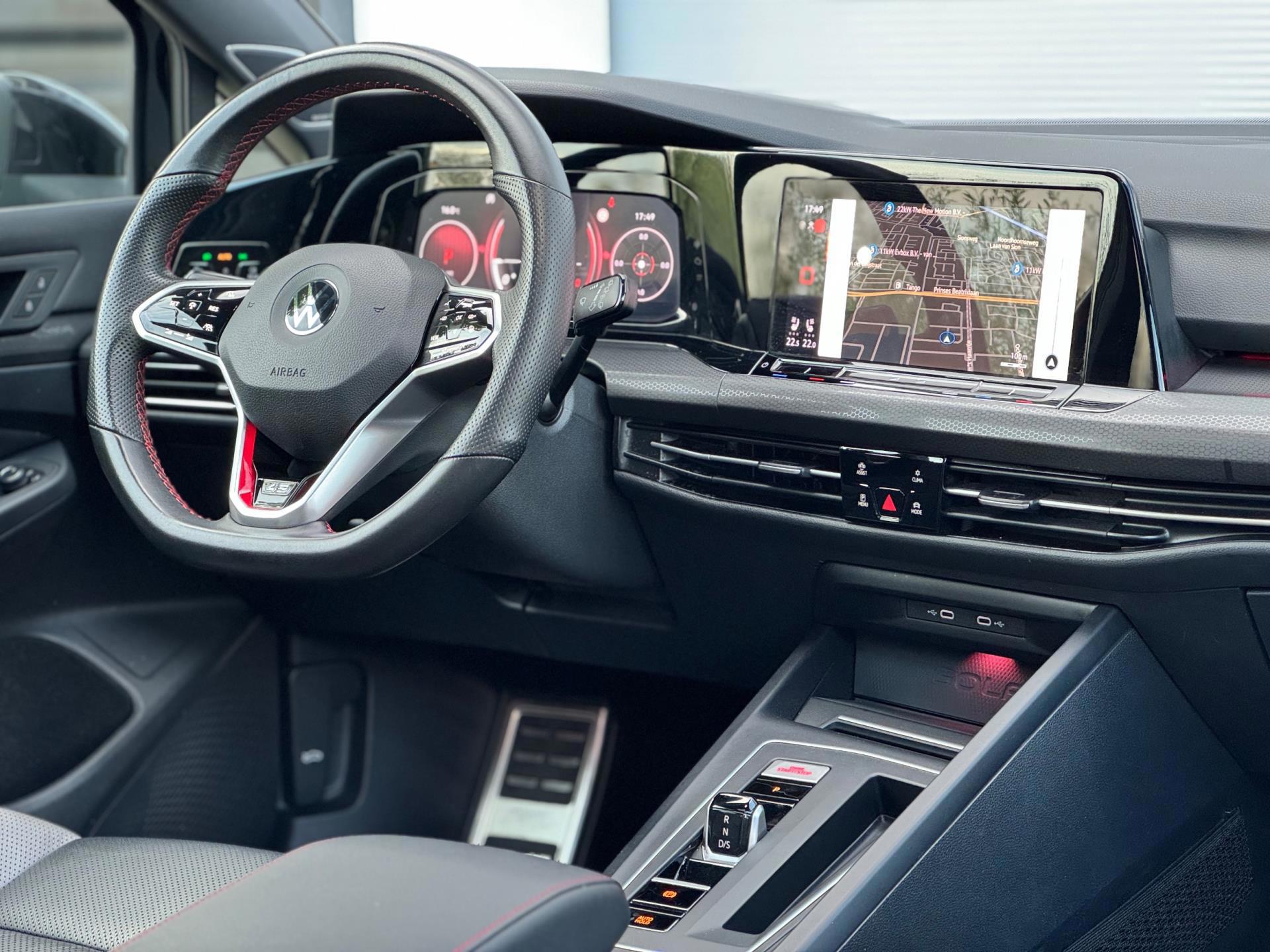Volkswagen Golf 2.0 TSI Clubsport 45 Akra (2022), foto 20
