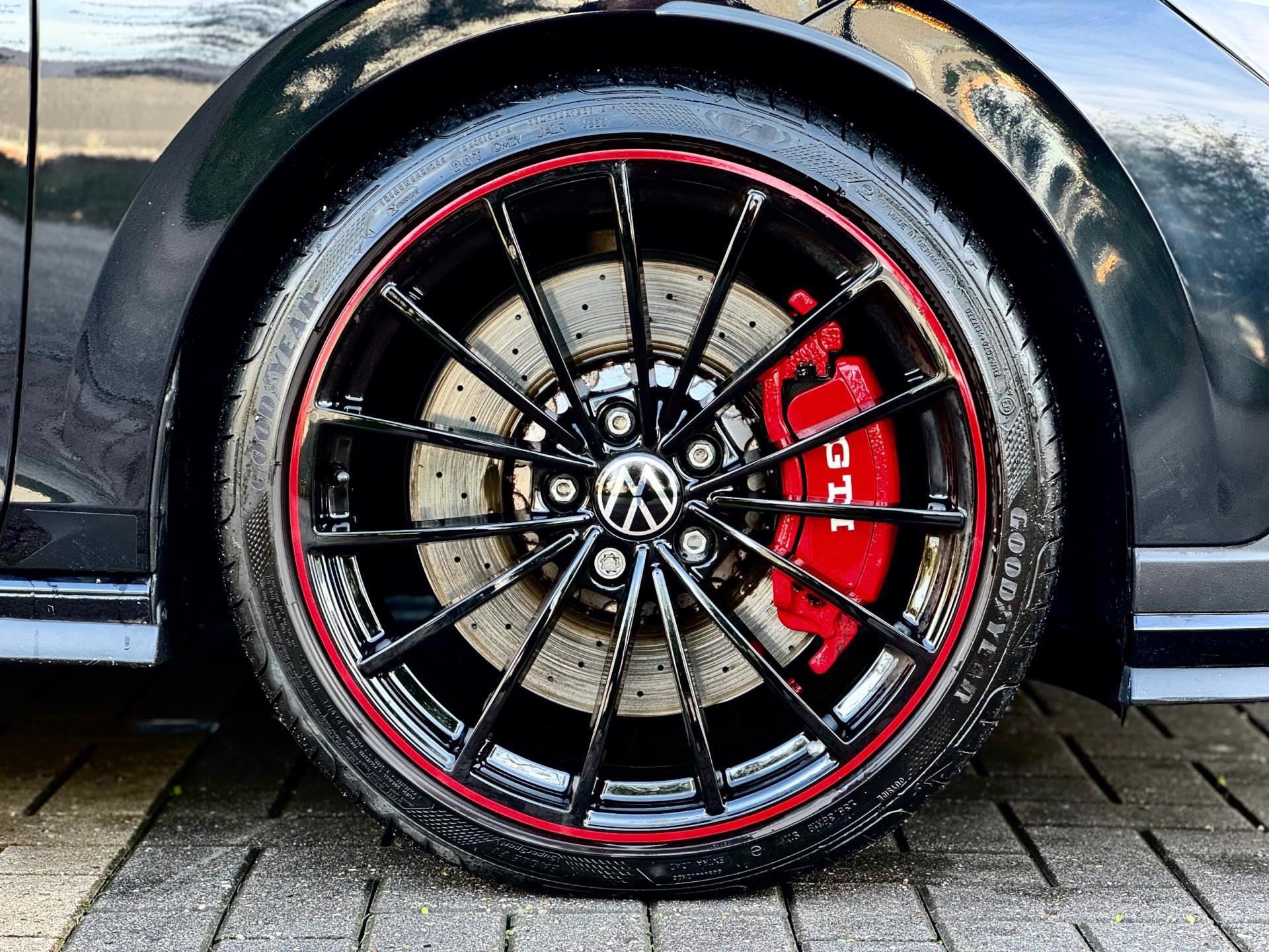 Volkswagen Golf 2.0 TSI Clubsport 45 Akra (2022), foto 8