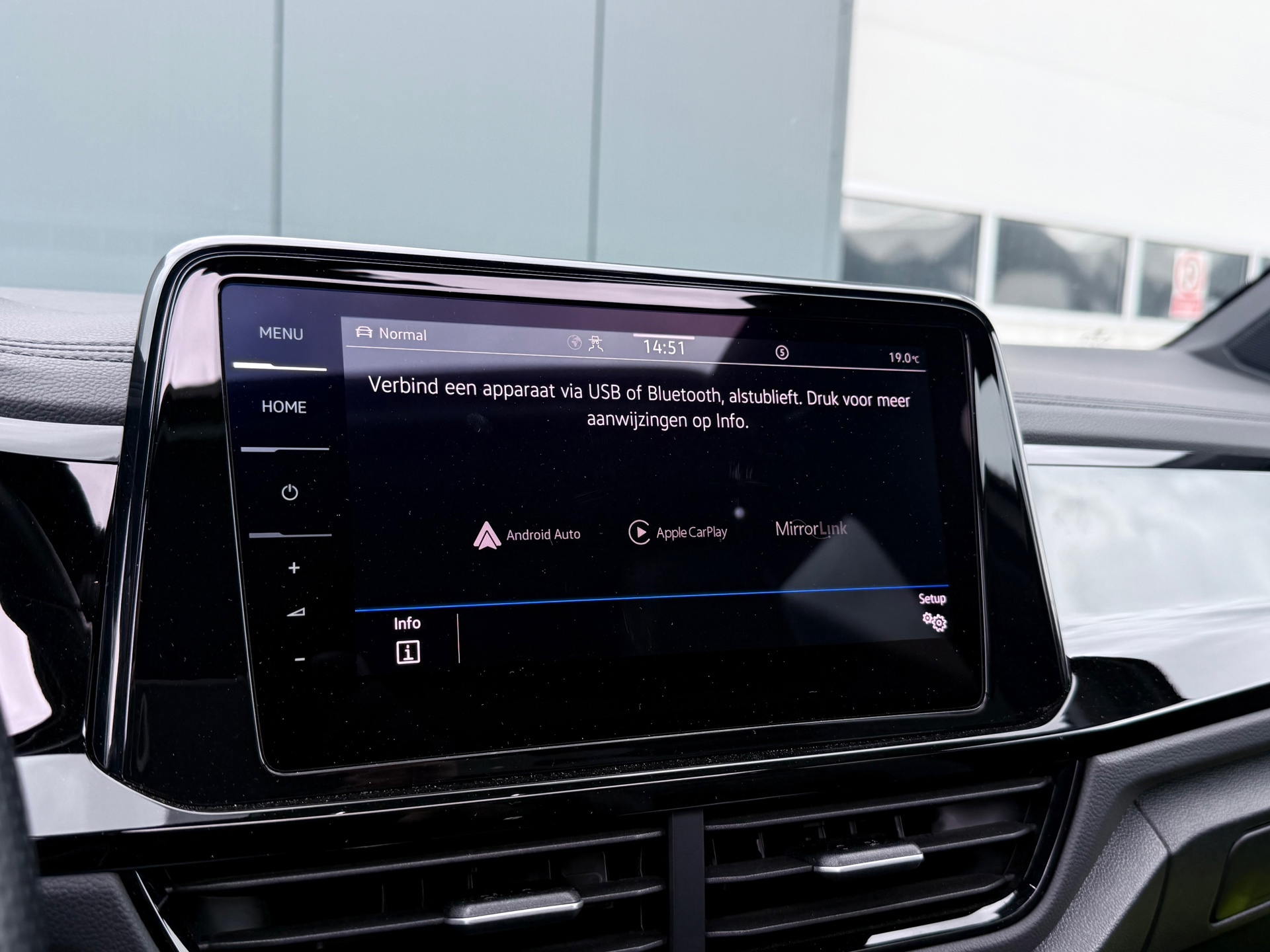 Volkswagen T-Roc 1.5 TSI R-Line (2023), foto 20