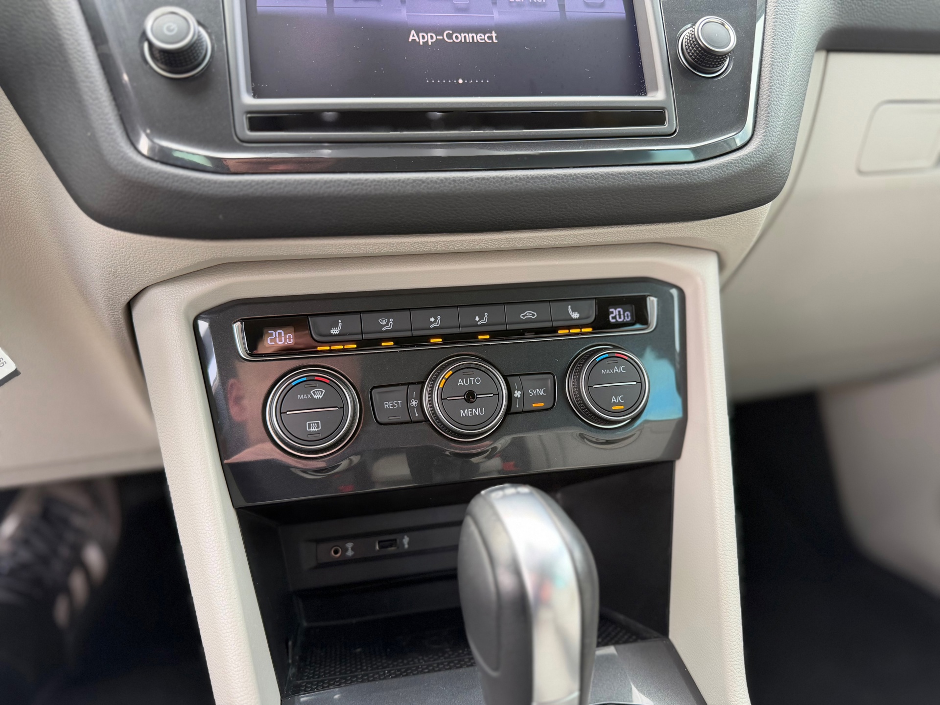 Volkswagen Tiguan 1.4 TSI ACT Highline (2017), foto 19