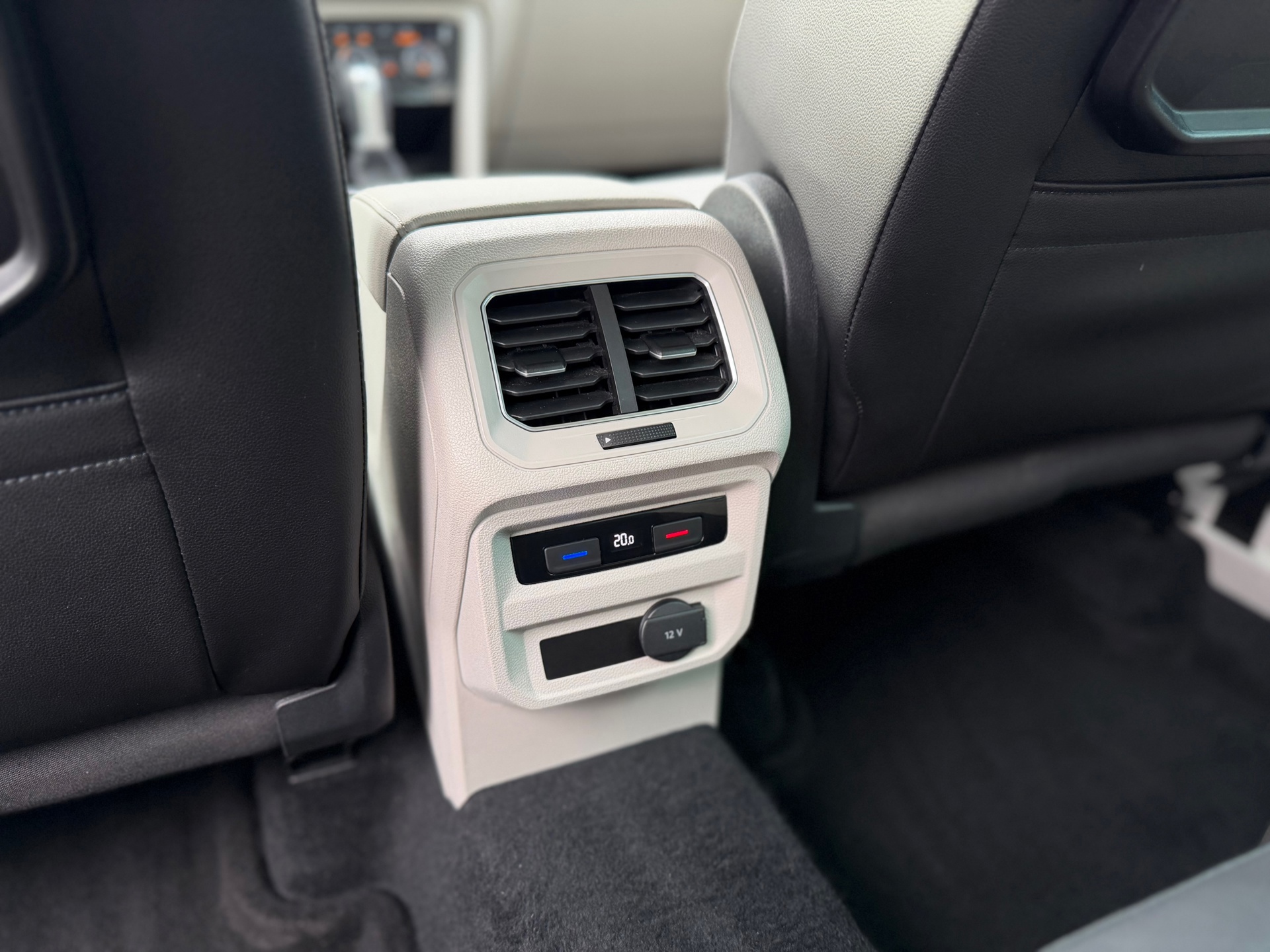 Volkswagen Tiguan 1.4 TSI ACT Highline (2017), foto 24