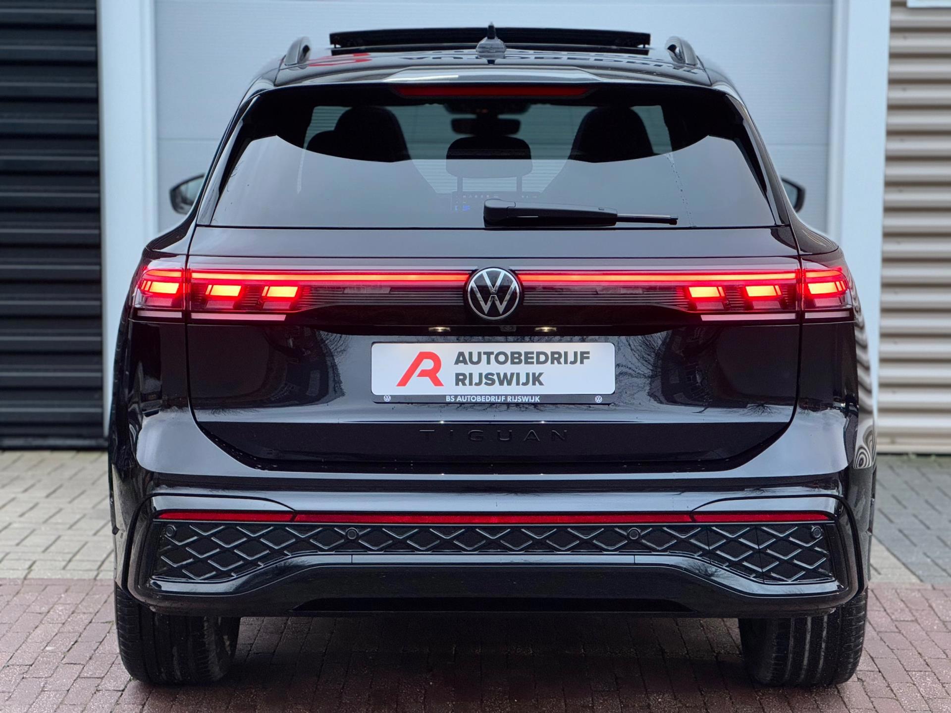 Volkswagen Tiguan 1.5 eTSI R-Line (2025), foto 9
