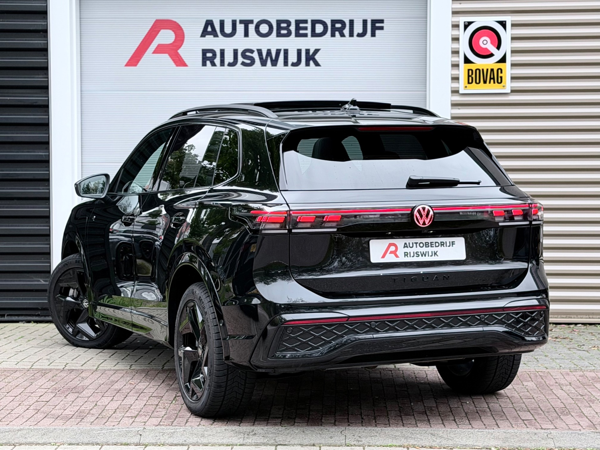 Volkswagen Tiguan 1.5 eHybrid R-Line (2025), foto 3