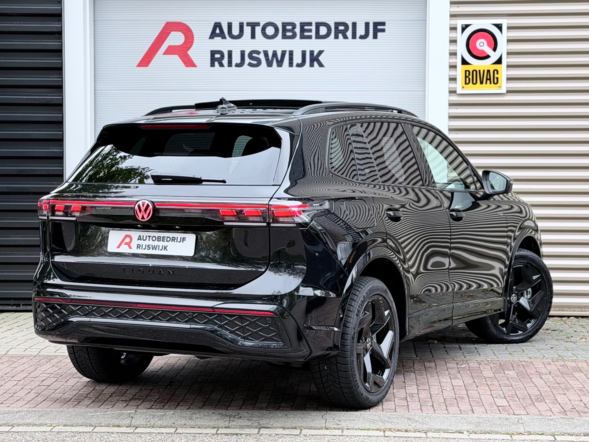 Volkswagen Tiguan 1.5 eHybrid R-Line (2025), foto 4