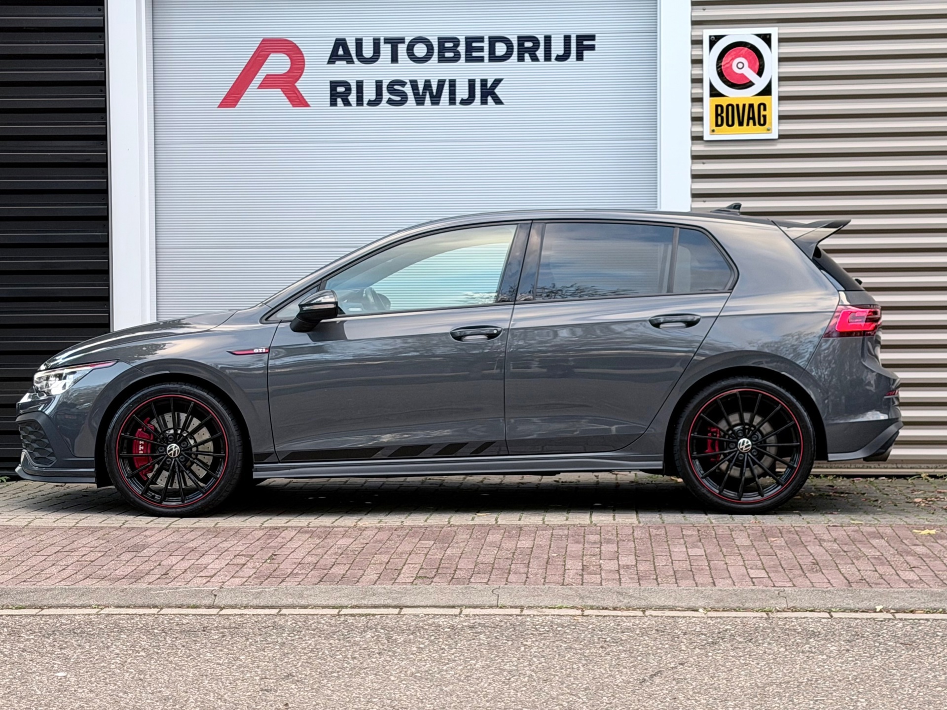 Volkswagen Golf 2.0 TSI Clubsport Akra (2023), foto 2