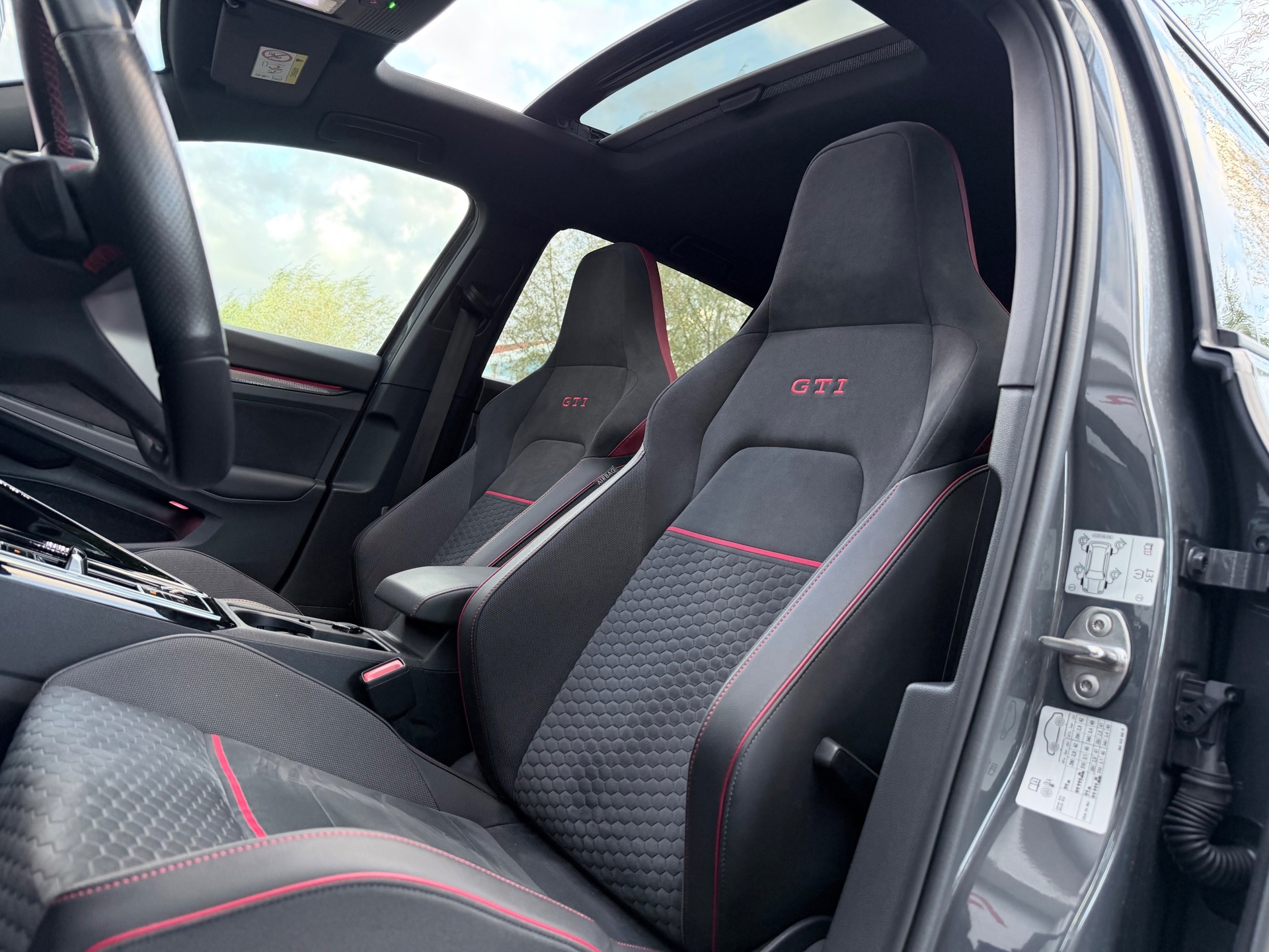 Volkswagen Golf 2.0 TSI Clubsport Akra (2023), foto 11