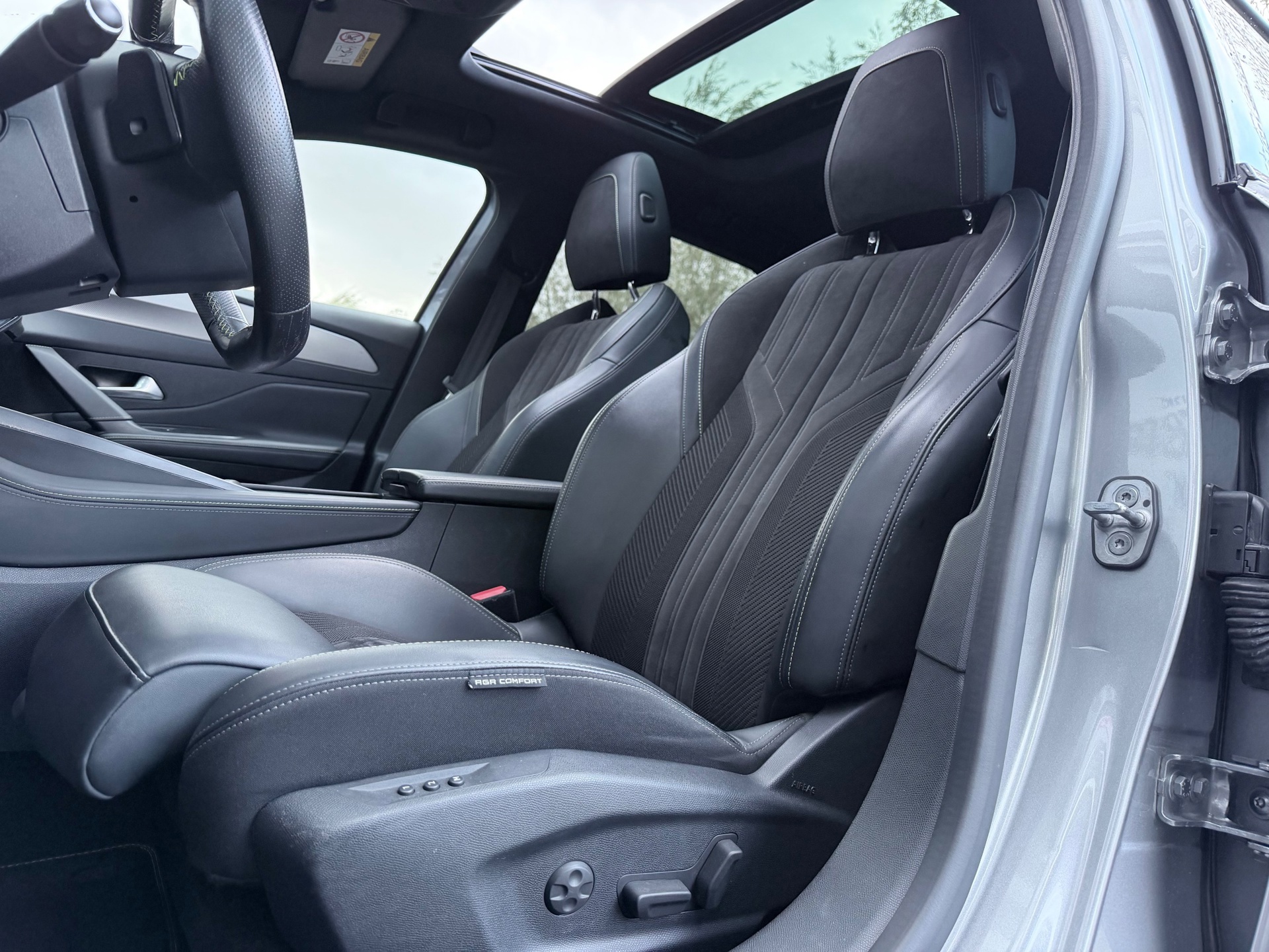 Peugeot 308 SW 1.2 PureTech GT Pack Business Massage (2022), foto 11