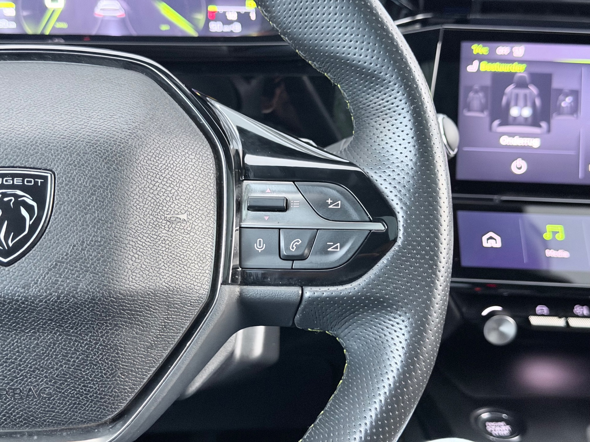 Peugeot 308 SW 1.2 PureTech GT Pack Business Massage (2022), foto 15