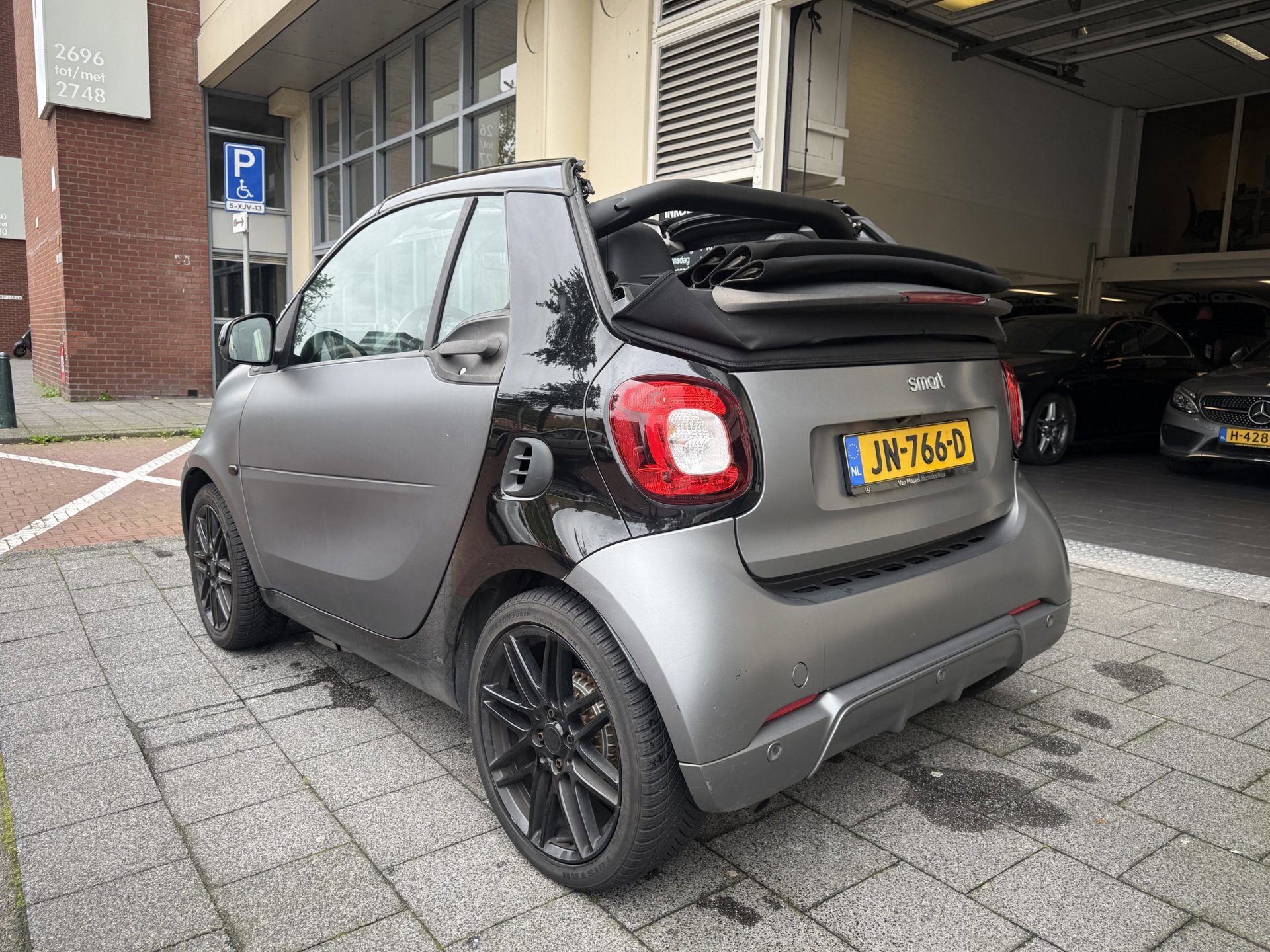 Smart Fortwo Cabrio 1.0 AUT Turbo Brabus (2016), foto 3