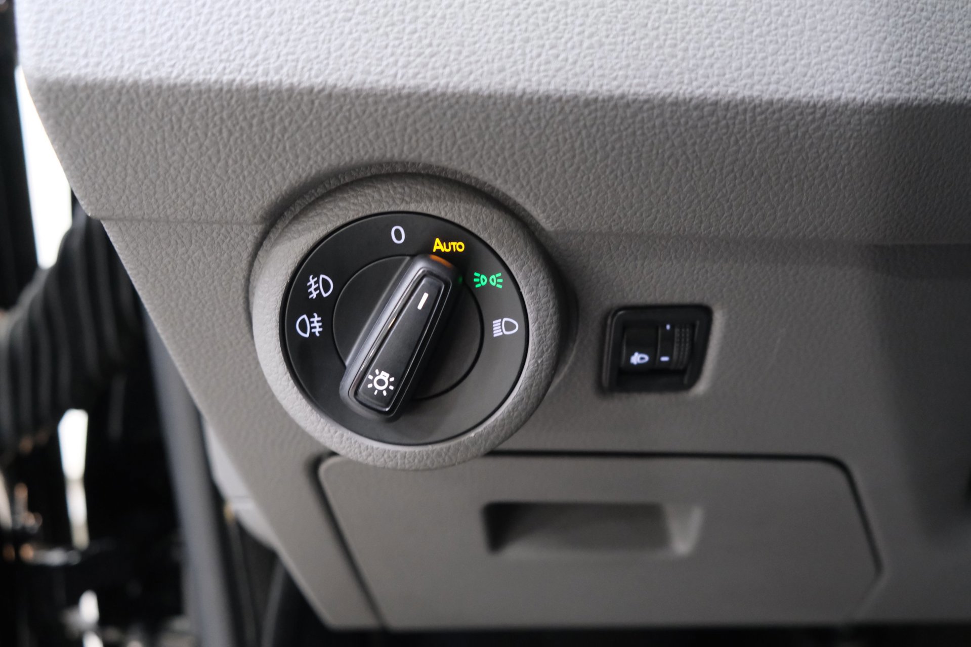 Volkswagen Transporter 2.0 TDI L2H1 30 (2021), foto 29
