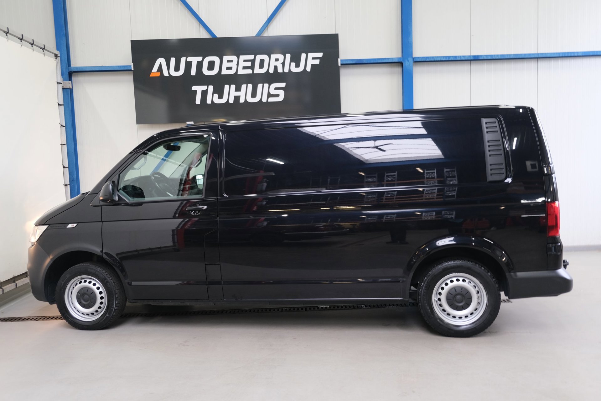 Volkswagen Transporter 2.0 TDI L2H1 30 (2021), foto 9