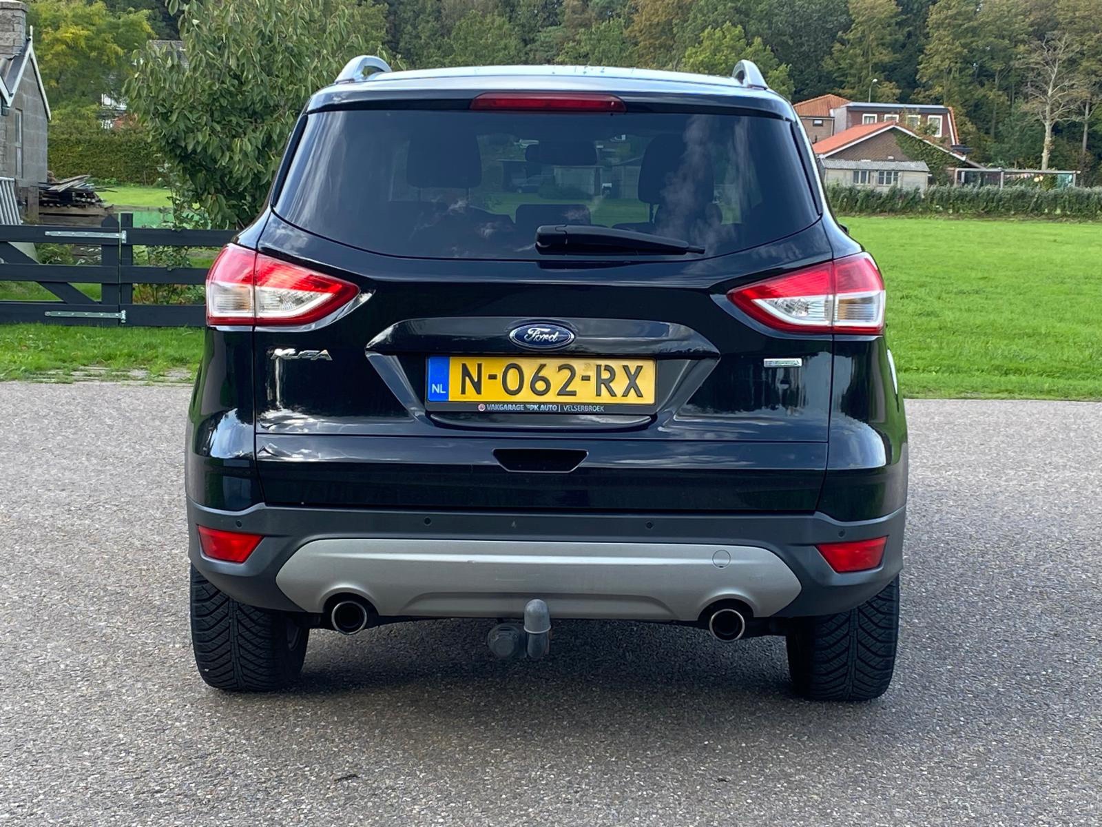 Ford Kuga 1.5 Titanium Styling Pack 4WD (2016), foto 14