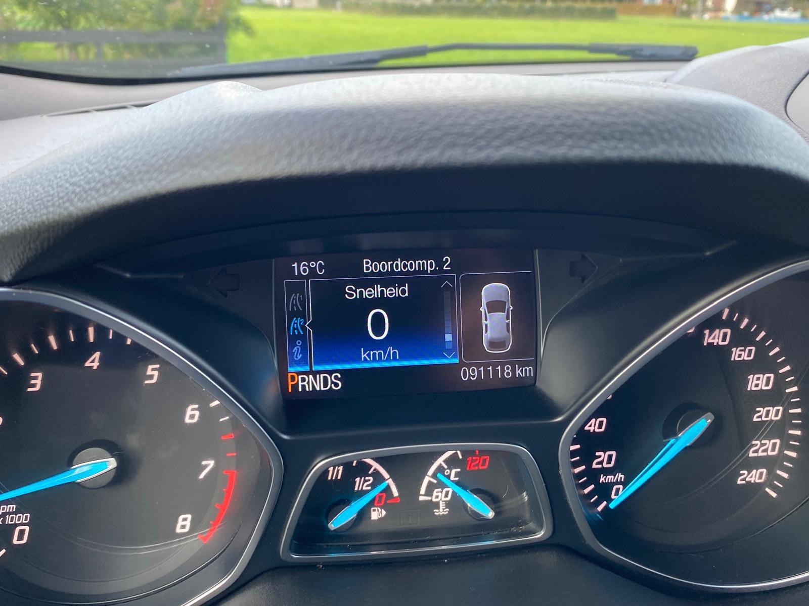 Ford Kuga 1.5 Titanium Styling Pack 4WD (2016), foto 23