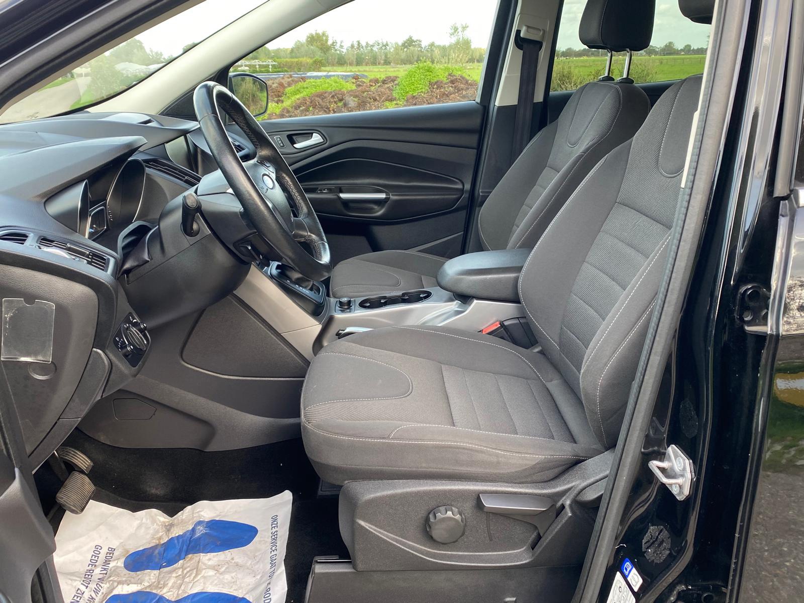 Ford Kuga 1.5 Titanium Styling Pack 4WD (2016), foto 6