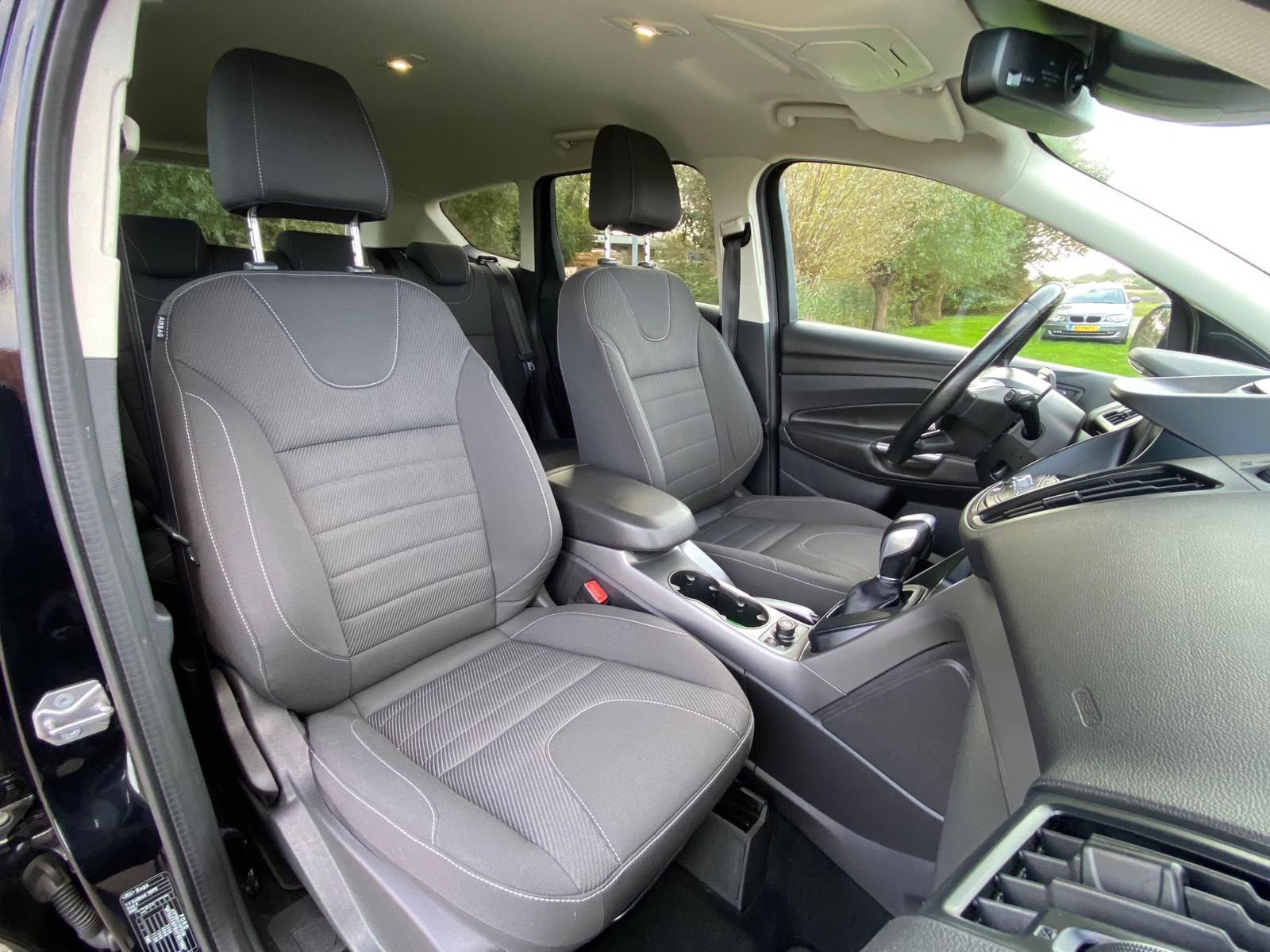 Ford Kuga 1.5 Titanium Styling Pack 4WD (2016), foto 10