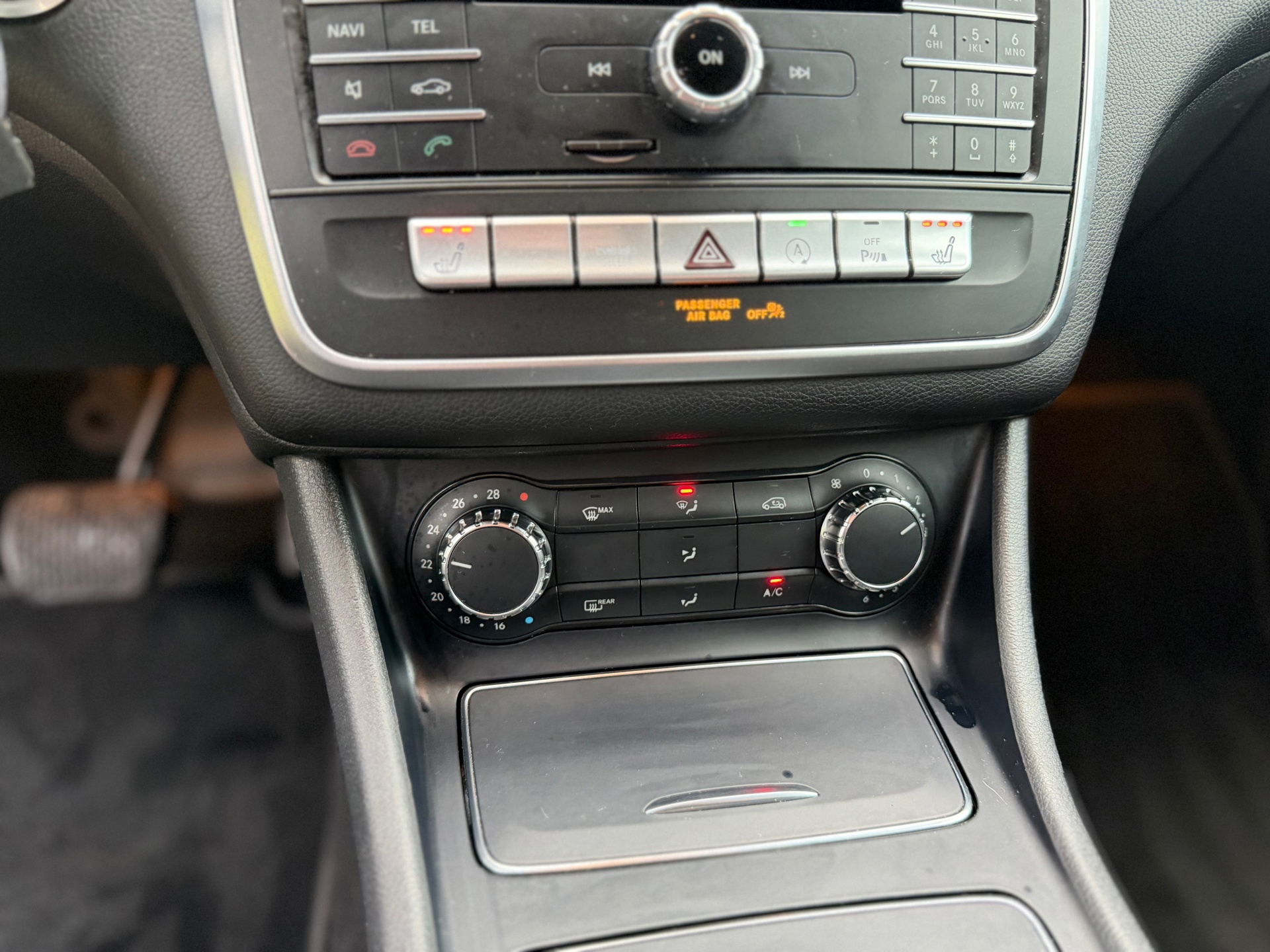 Mercedes-Benz GLA-klasse 180 Premium (2017), foto 6