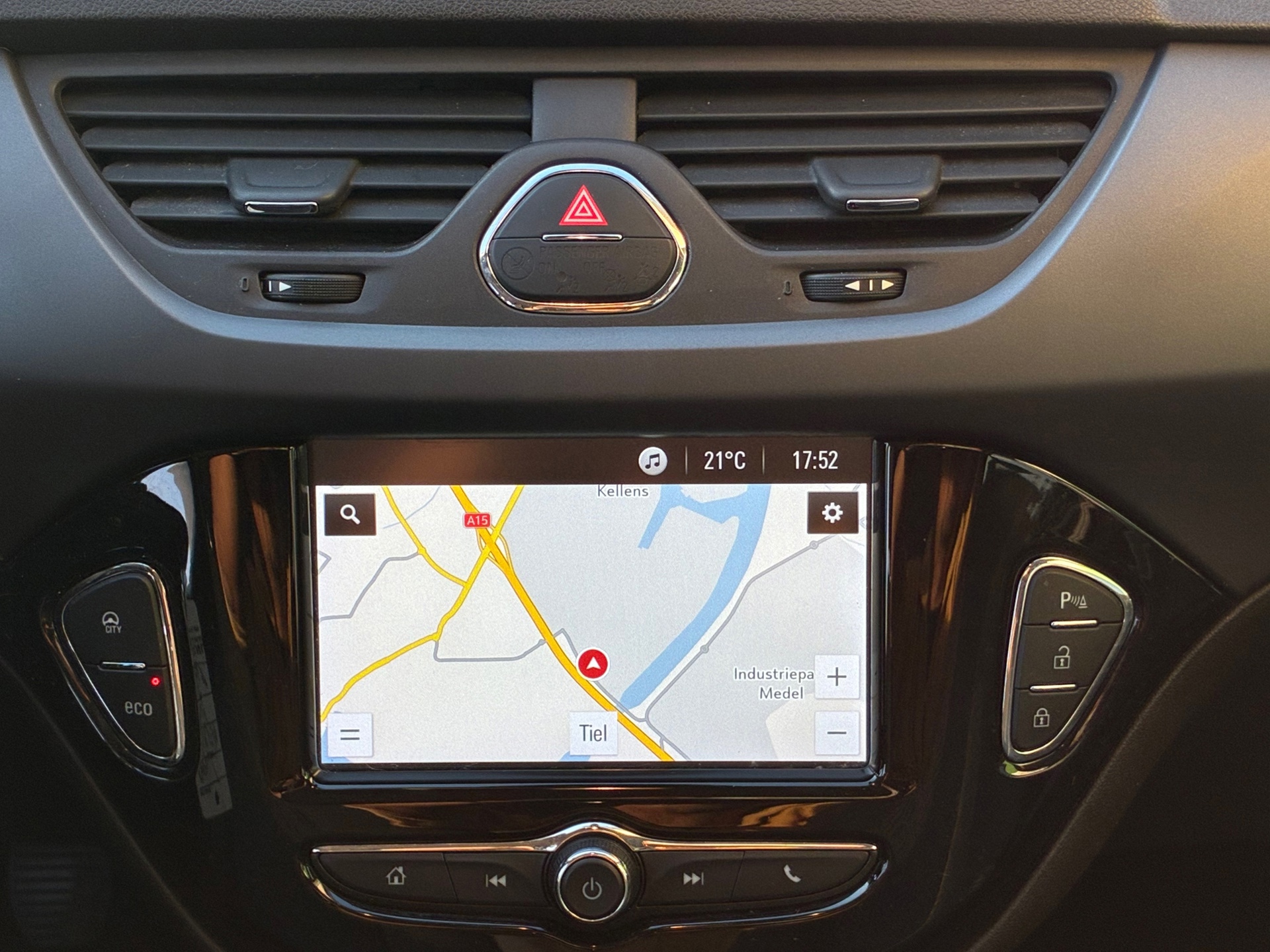 Opel Corsa 1.4 Favourite (2018), foto 17