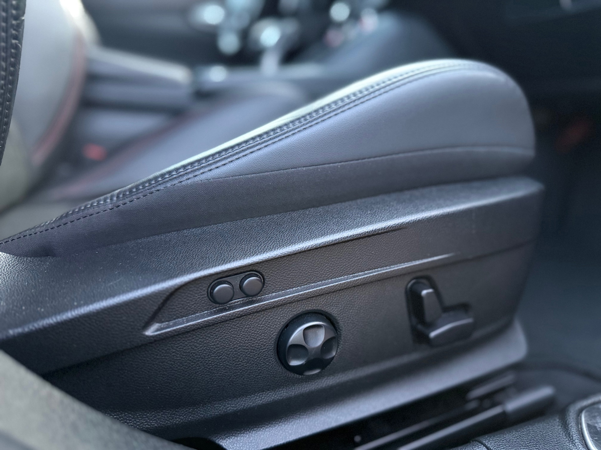 Alfa Romeo Giulia 2.9 V6 Quadrifoglio (2018), foto 14