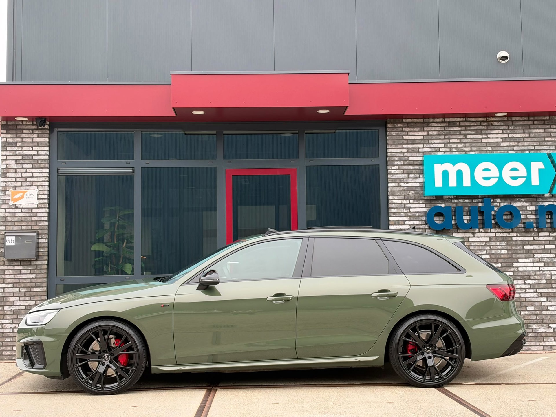 Audi A4 Avant 40 TFSI S-LINE Competition VIRTUAL (2023), foto 2