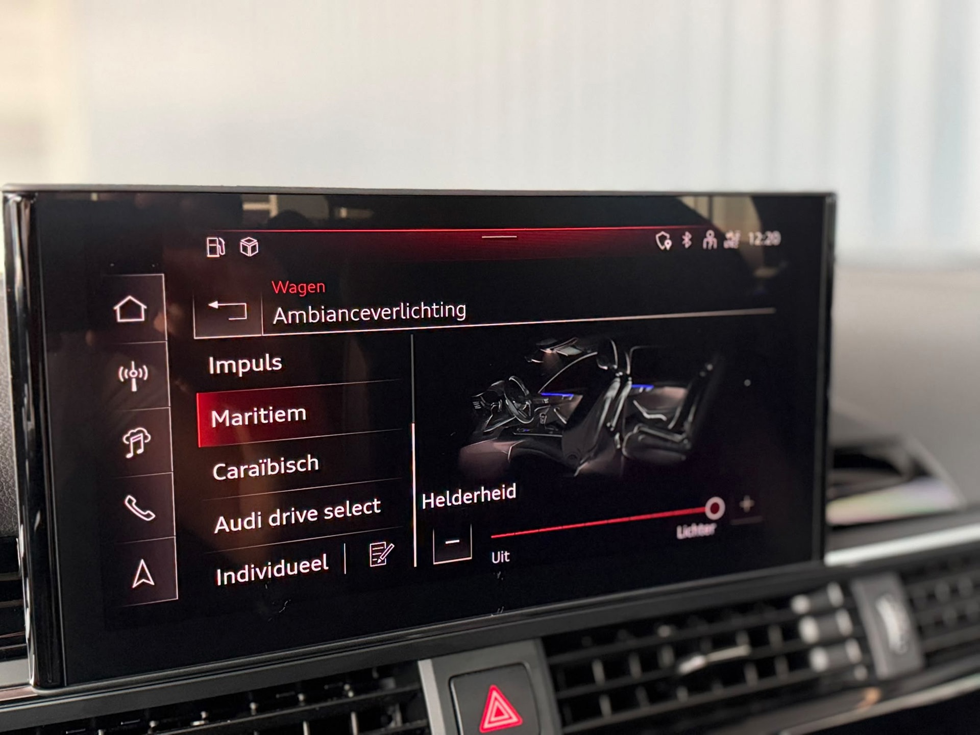Audi A4 Avant 40 TFSI S-LINE Competition VIRTUAL (2023), foto 11